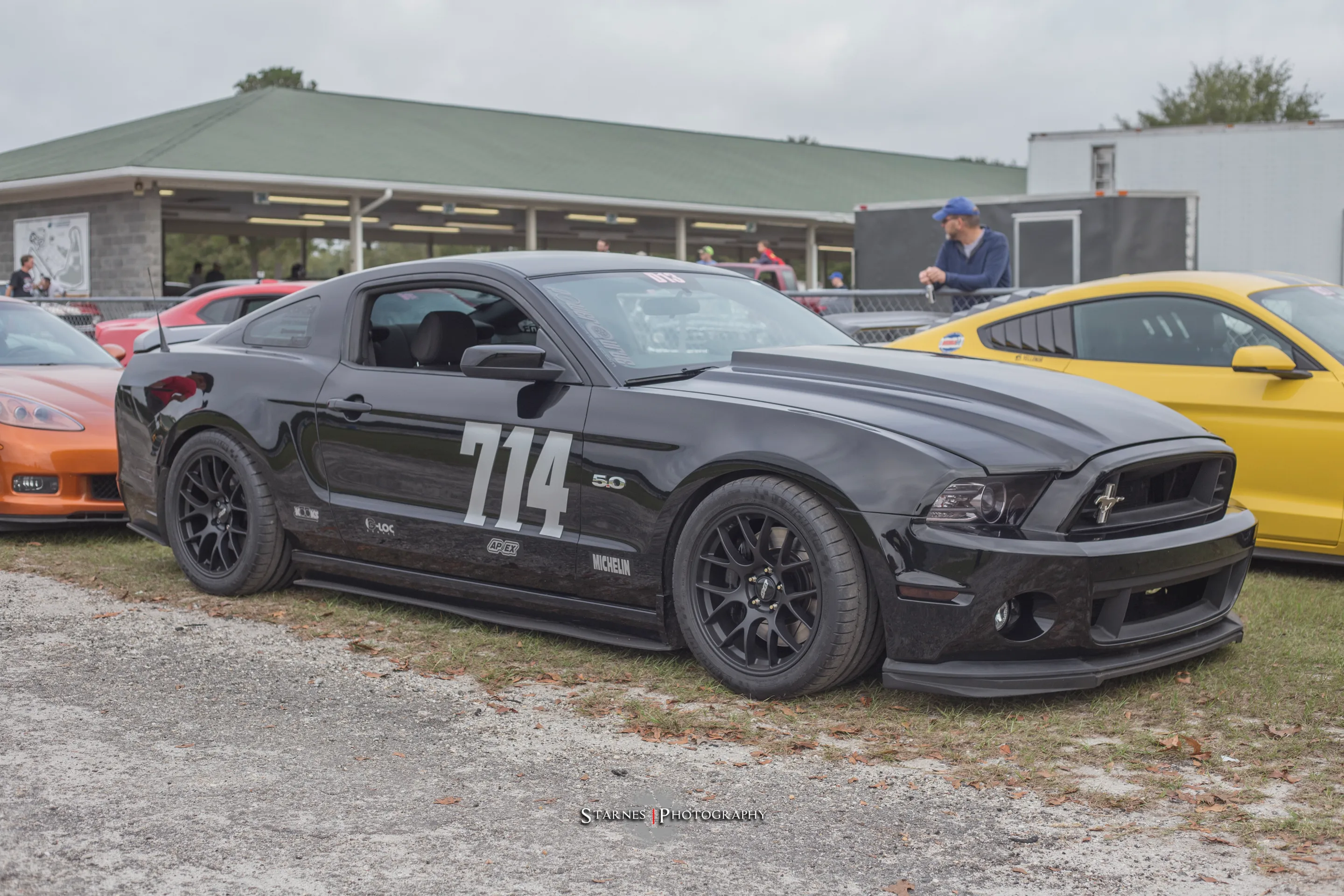 Ford S197 Mustang GT with 18