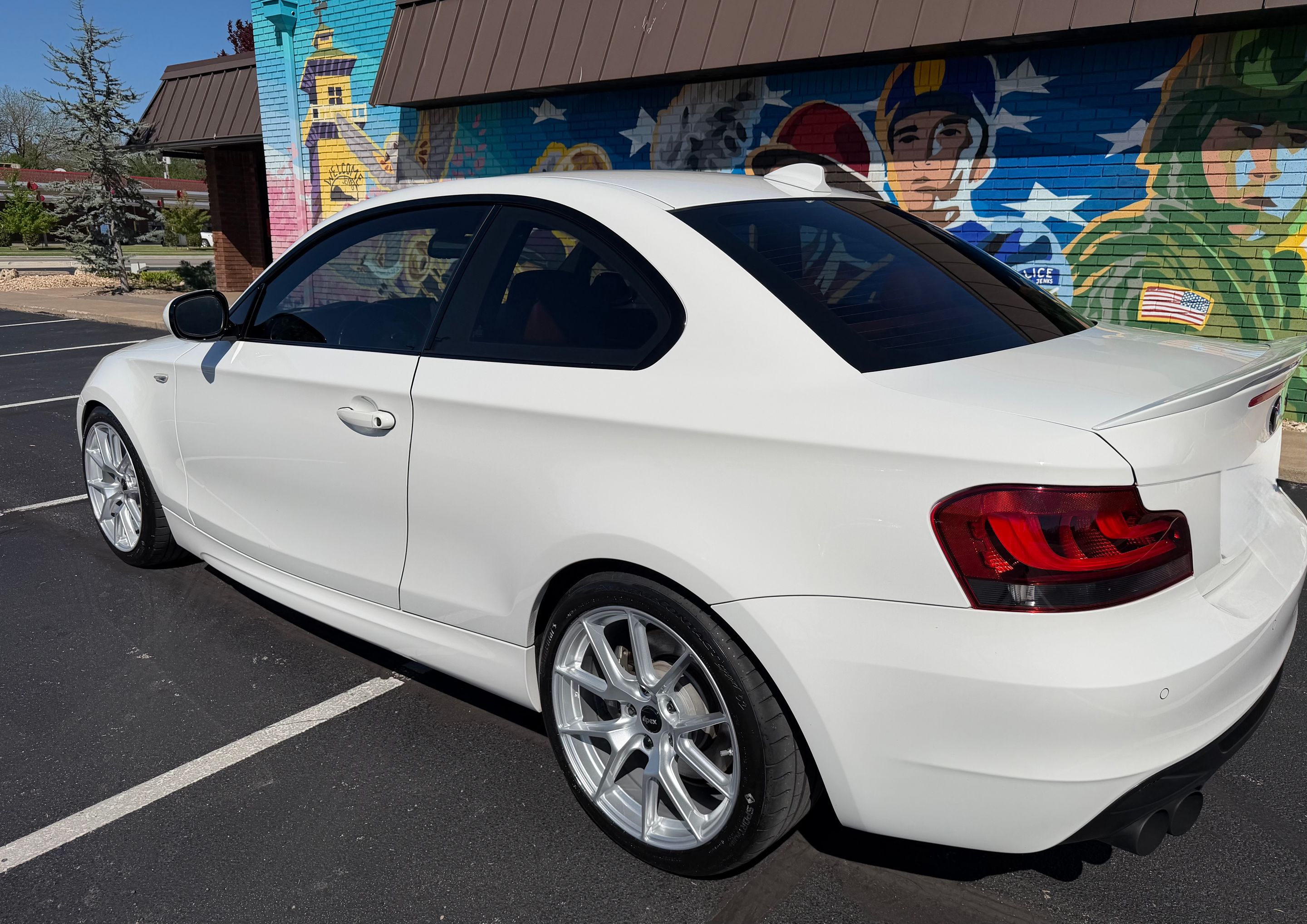 White BMW E82 Coupe 1 Series with 18" VS-5 Apex wheels in Race Silver