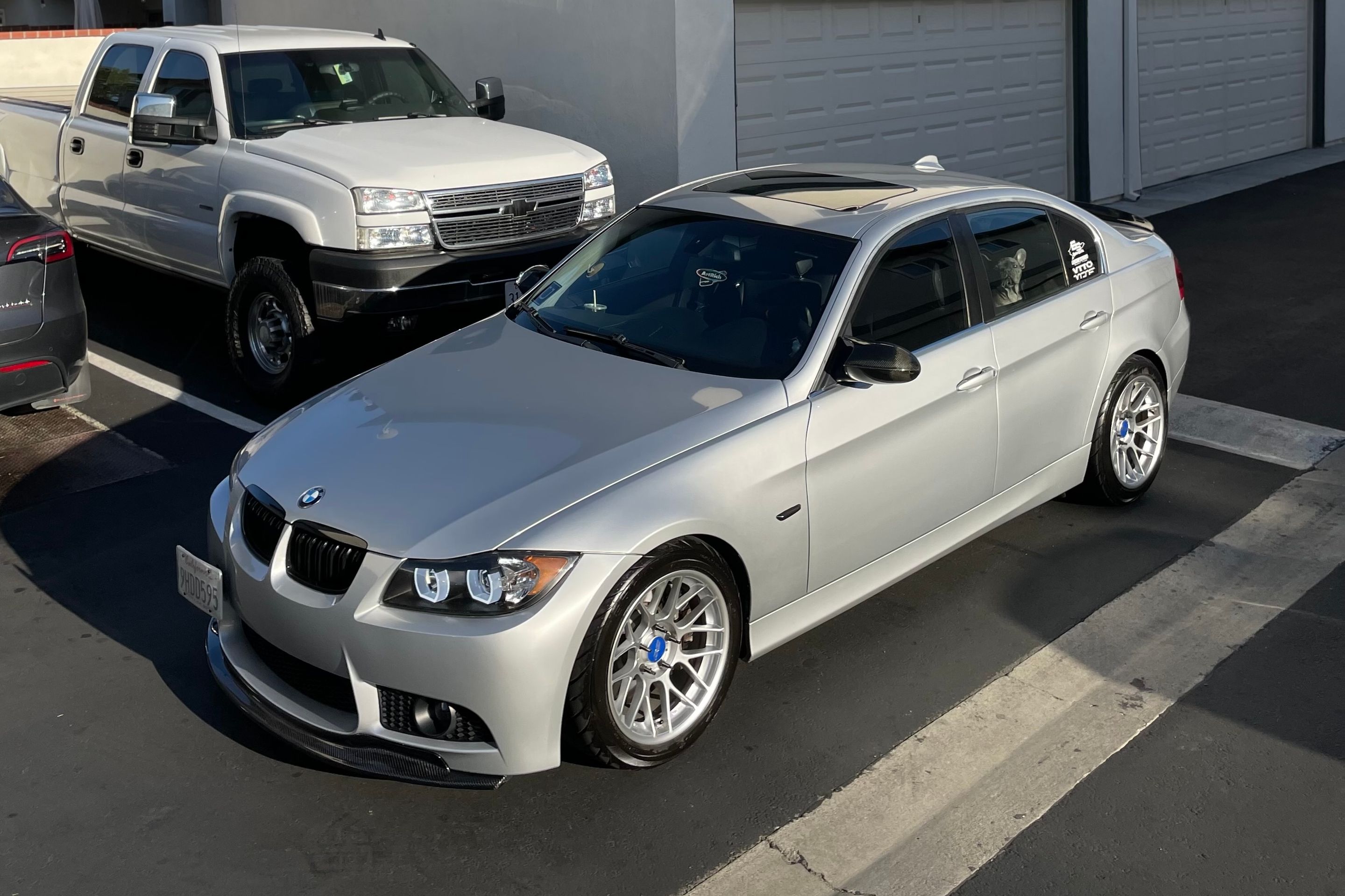 Silver BMW E90 Sedan 3 Series with 17" ARC-8 Apex wheels in Hyper Silver