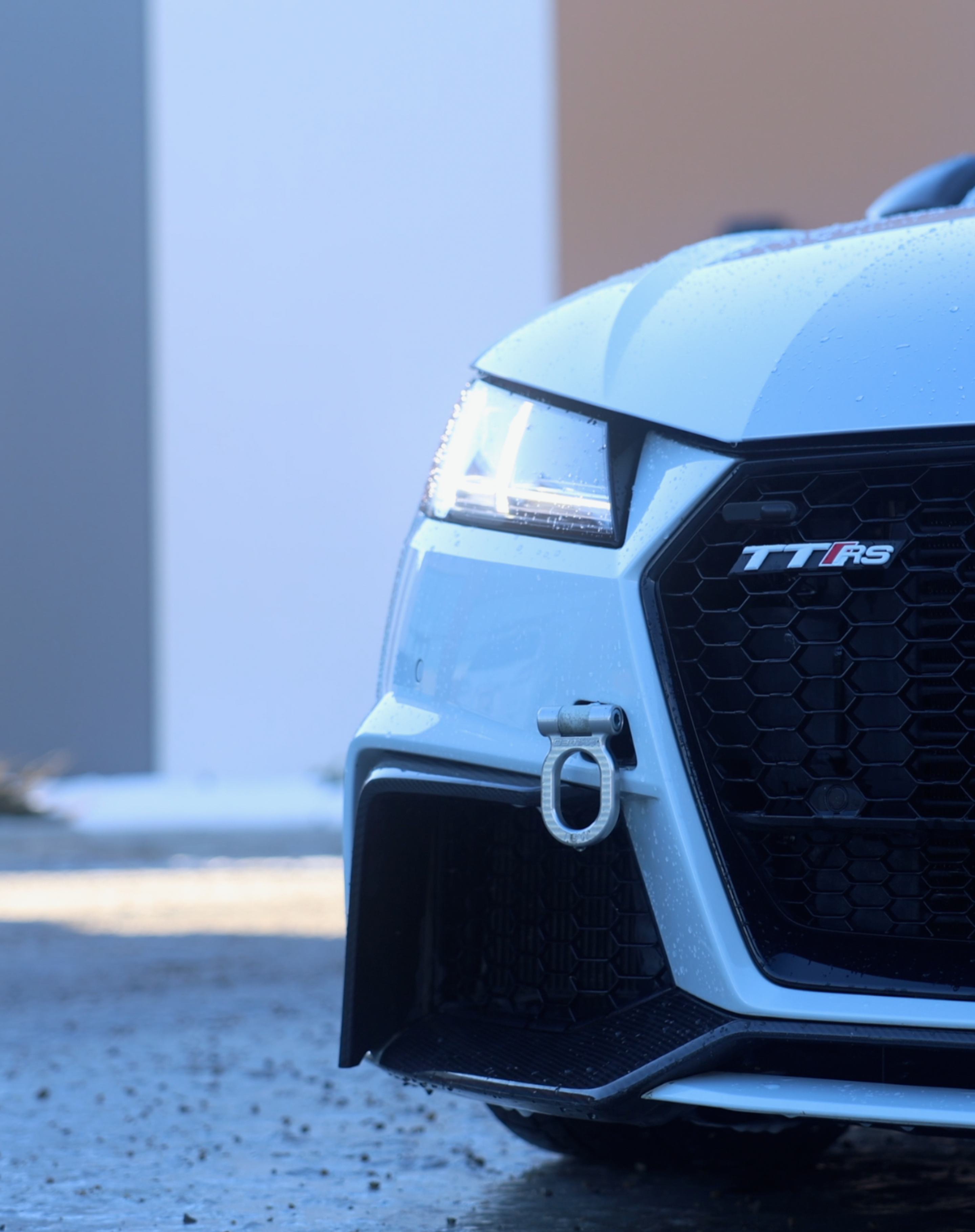 Race Livery Audi FV/8S TT RS with 18" TC-10RT Apex wheels in Anthracite