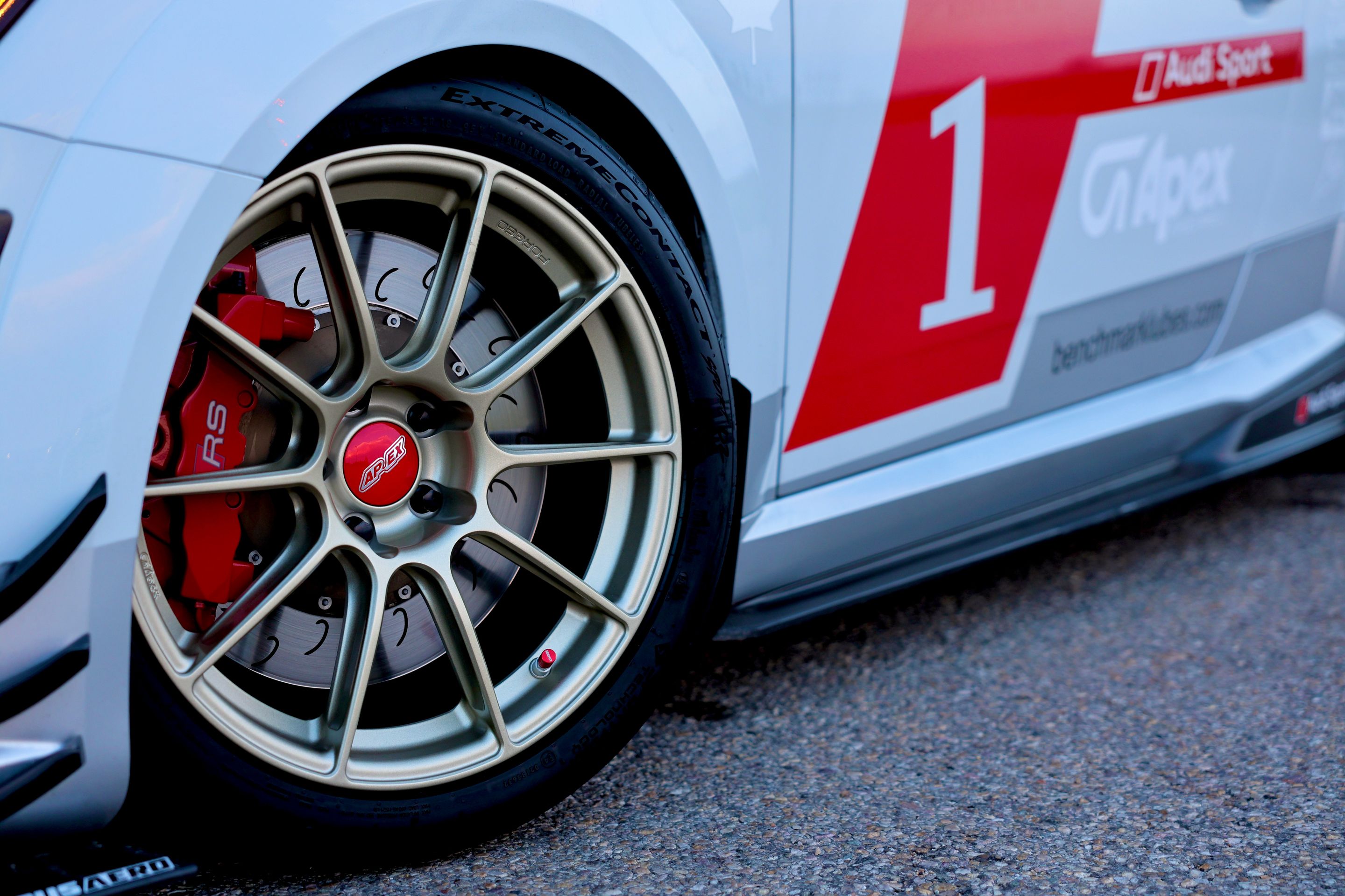 White Audi FV/8S TT RS with 18" SM-10RS Apex wheels in Motorsport Gold