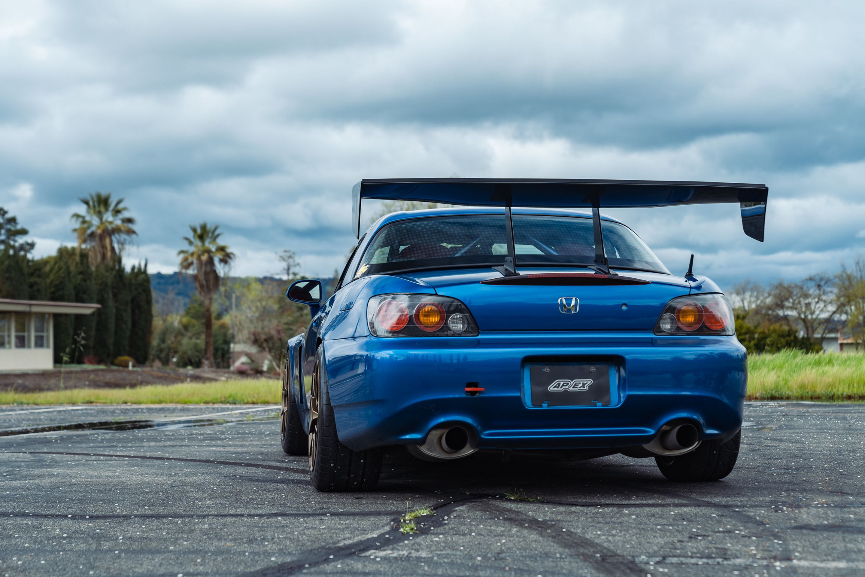 Blue Honda S2000 with 17" VS-5RS Apex wheels in Satin Bronze