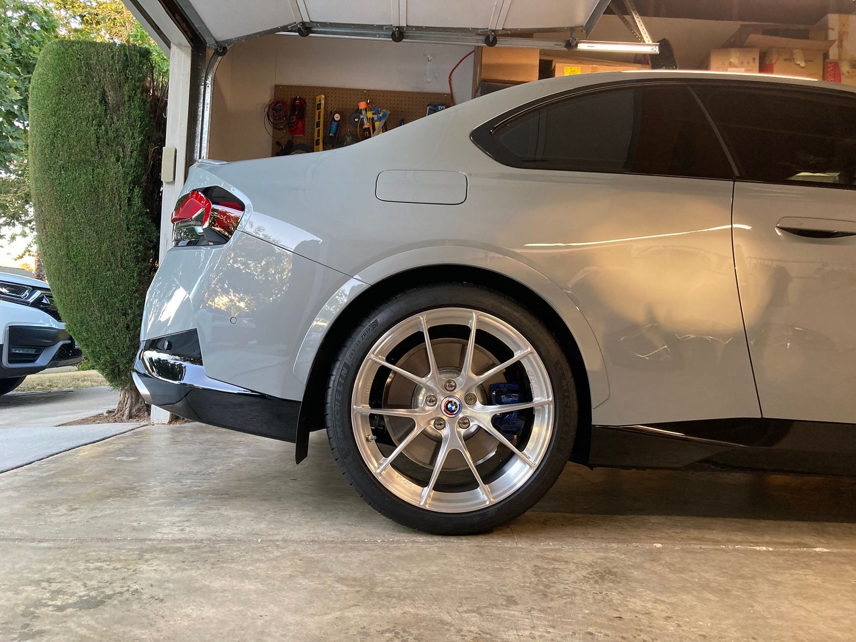 Grey BMW G42 2 Series with 19" VS-5RS Apex wheels in Brushed Clear