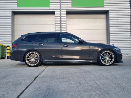 Black BMW 3 Series - VS-5RS in Motorsport Gold