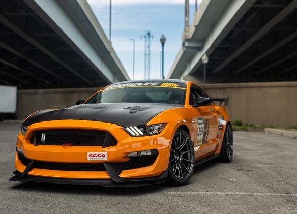 Ford S550 Mustang GT350 with 19" SM-10RS in Anthracite