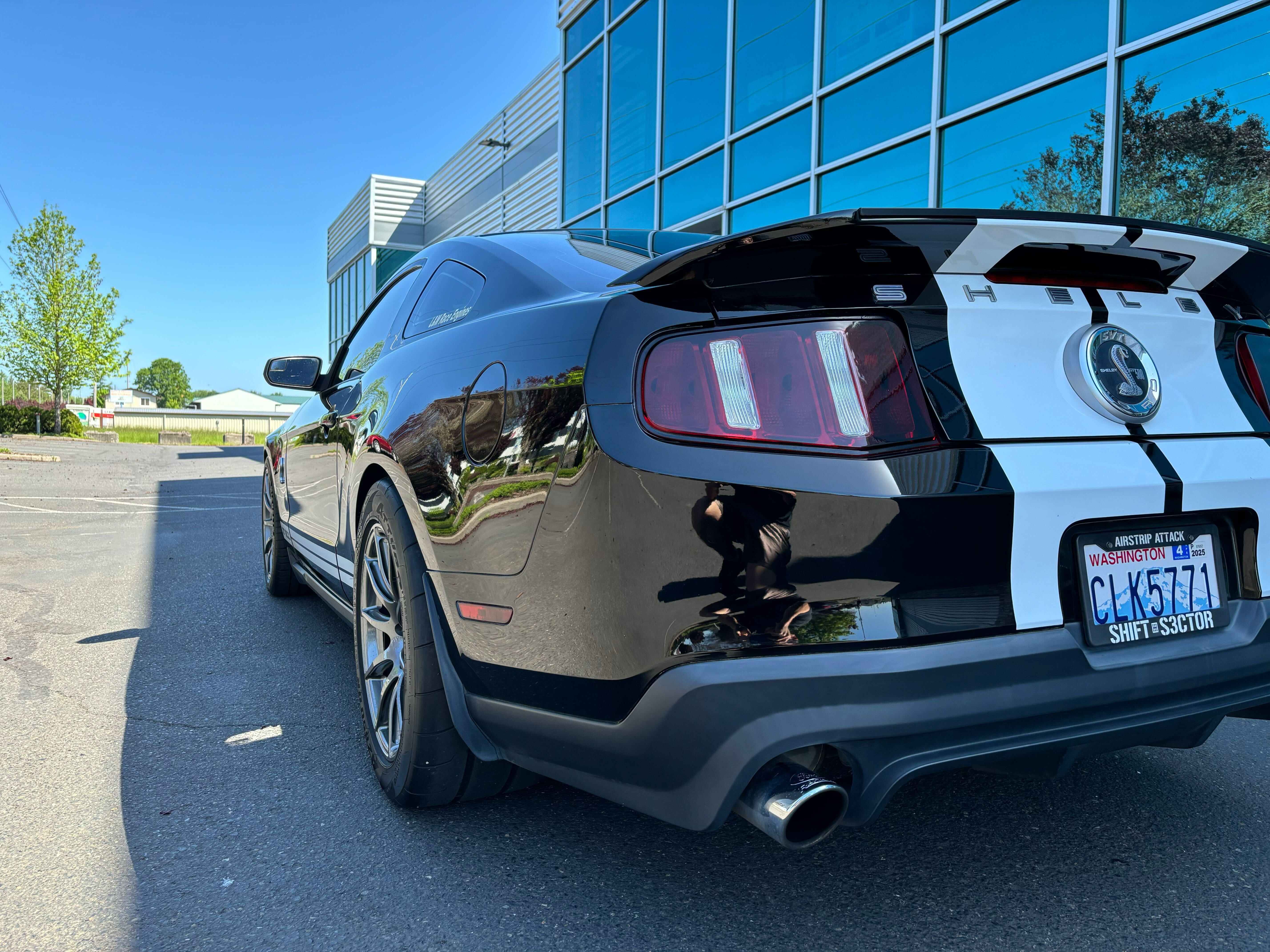 Ford S197 Mustang GT500 with 19