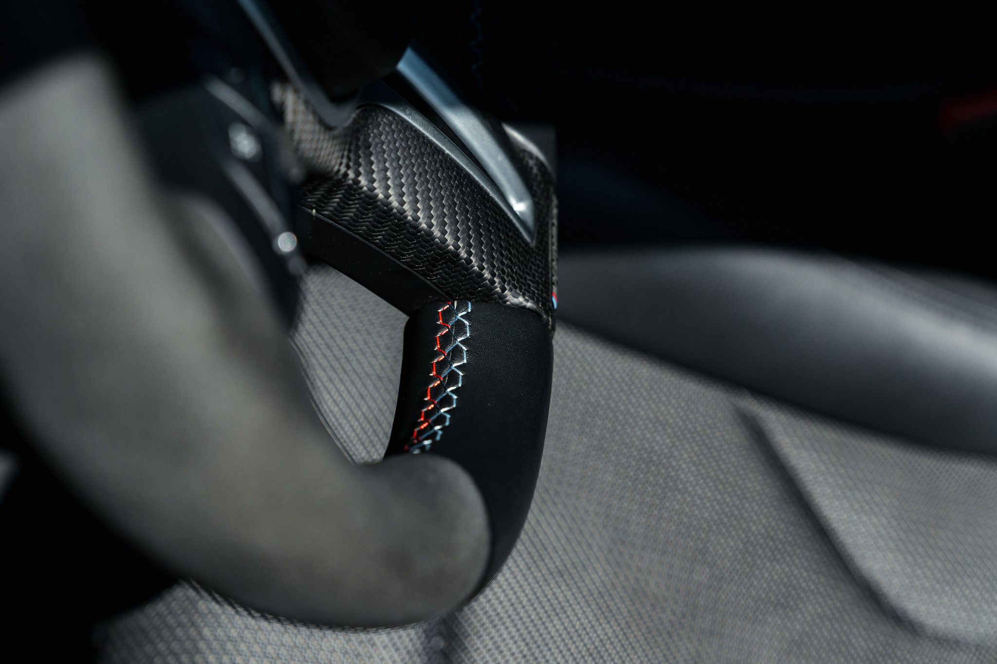 Red BMW F82 Coupe M4 with 19" VS-5RS Apex wheels in Anthracite