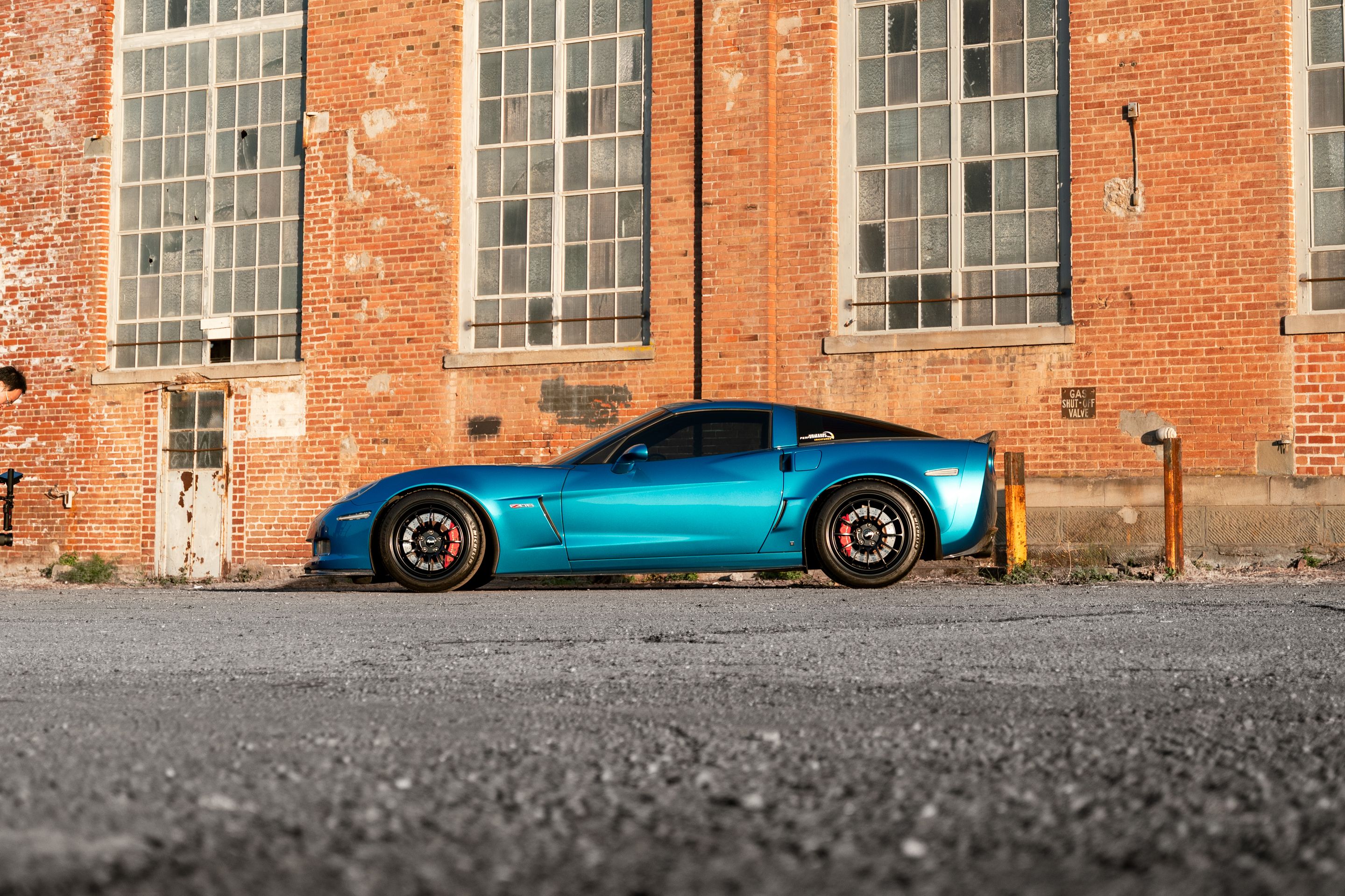 Blue Chevrolet C6 Corvette Z06 with 18"/19" TEST-S Apex wheels in Satin Black