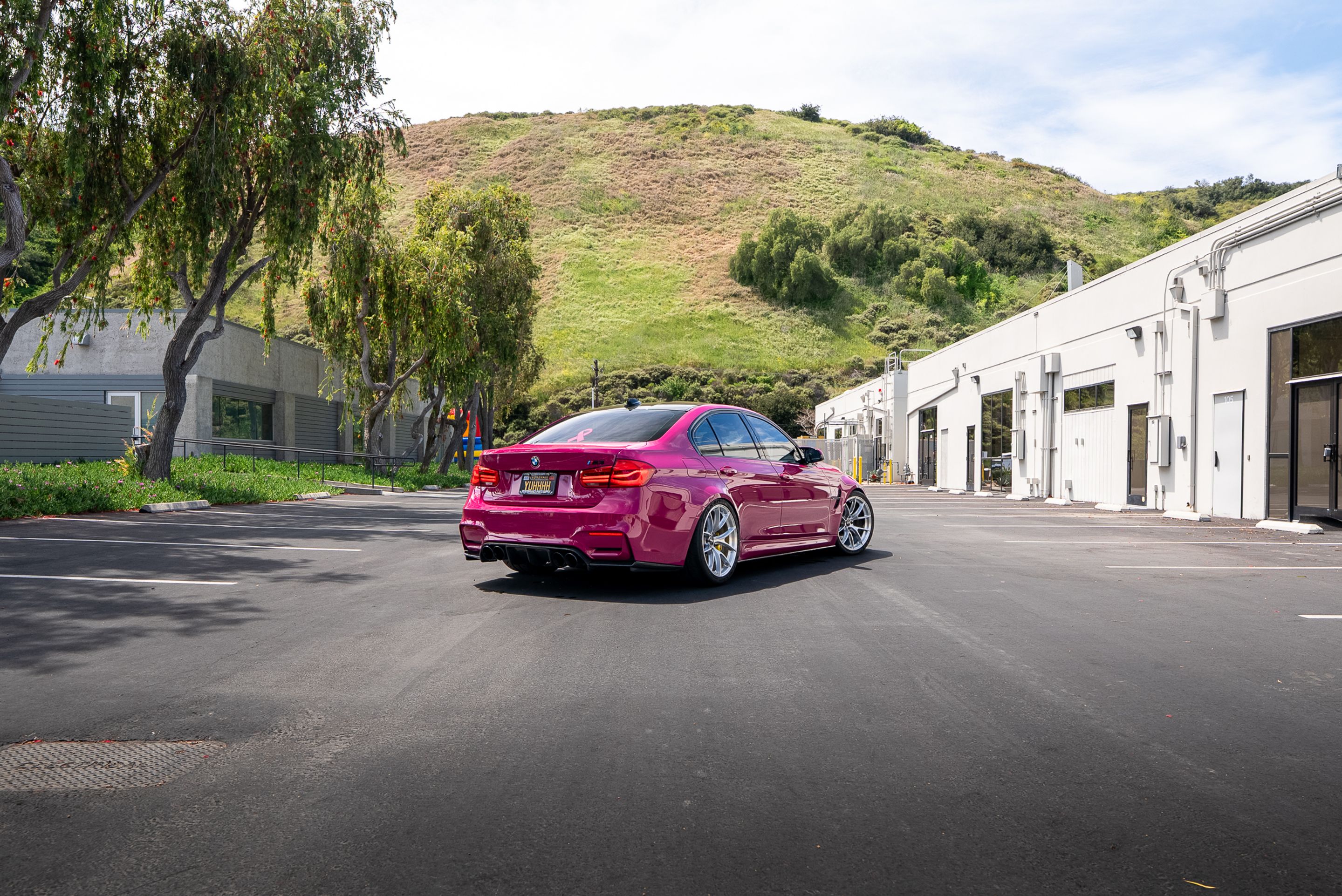 Pink BMW F80 M3 with 19" VS-5RS Apex wheels in Brushed Clear