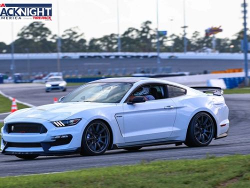 White Ford Mustang - SM-10 in Anthracite