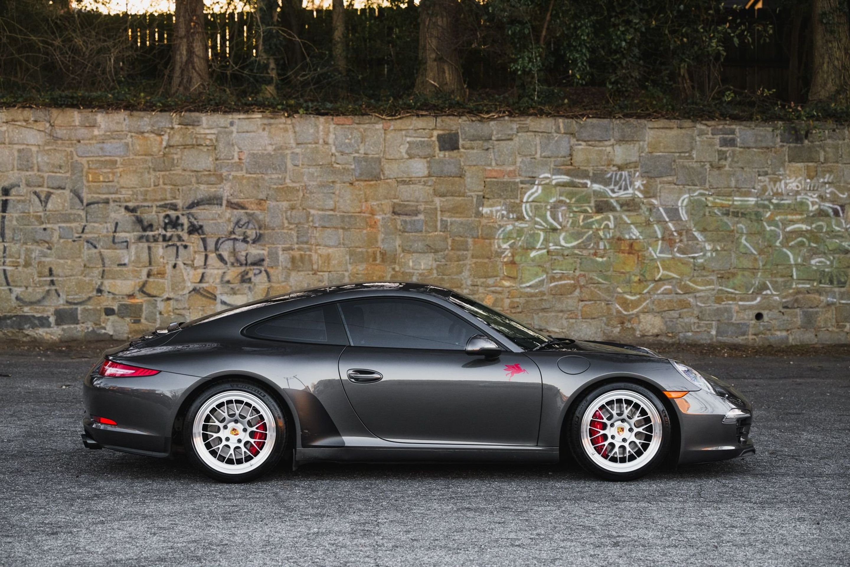 Grey Porsche 911 991.1 Carrera S with 19" ML-10RT Apex wheels in Machined Lip Race Silver