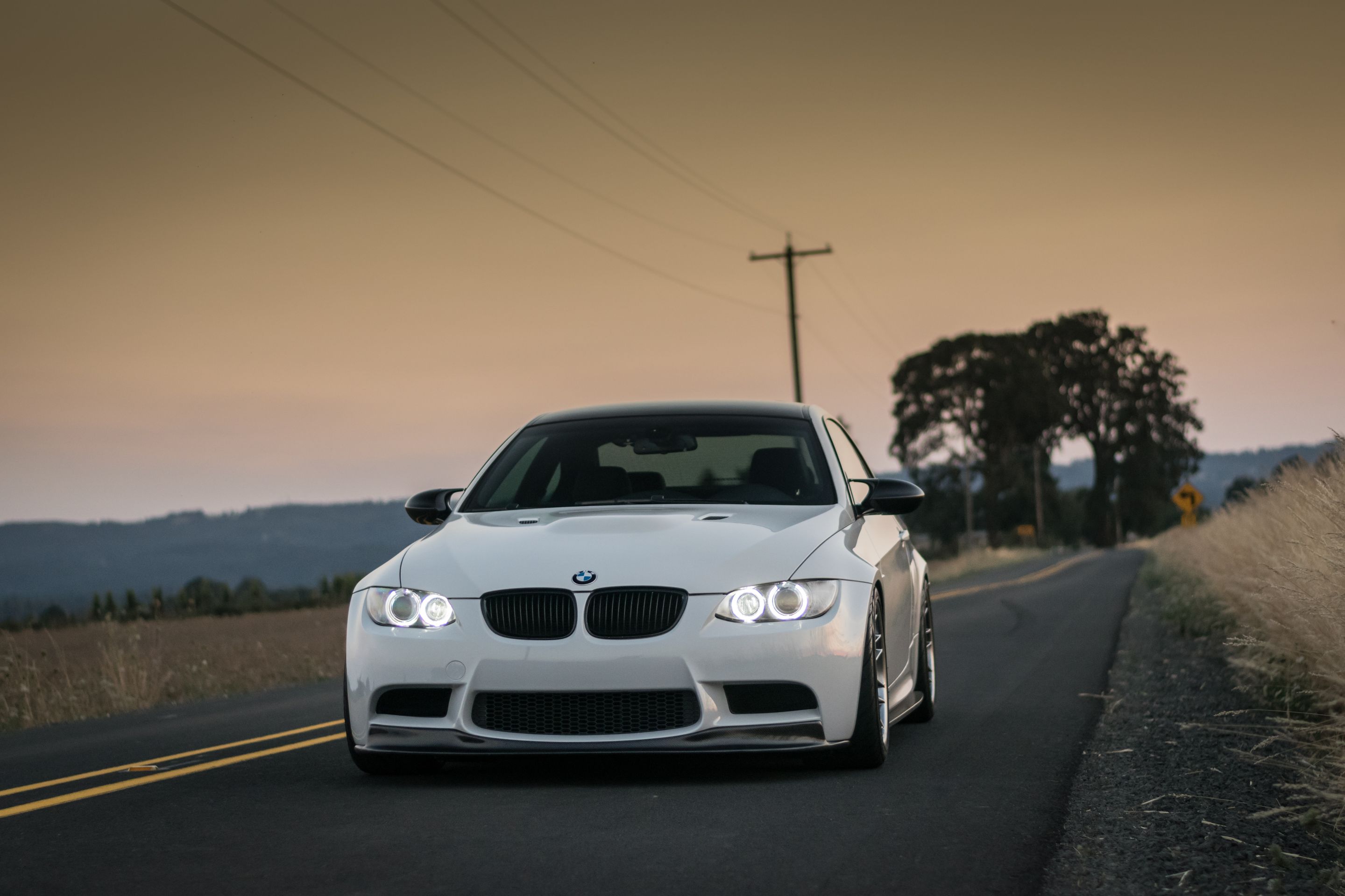 White BMW E92 Coupe M3 with 18" ARC-8 Apex wheels in Hyper Black