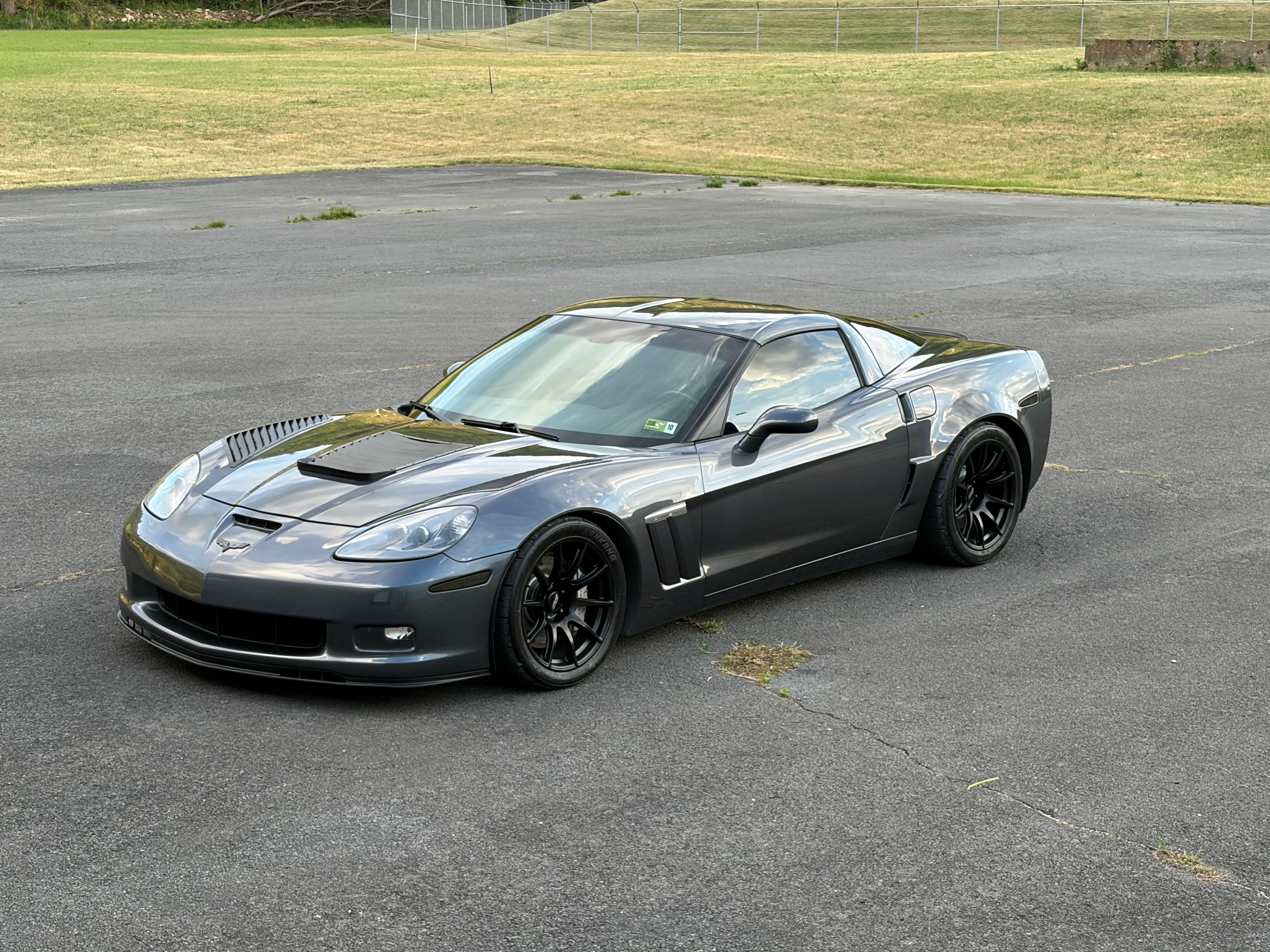 Grey Chevrolet Corvette - SM-10 in Satin Black