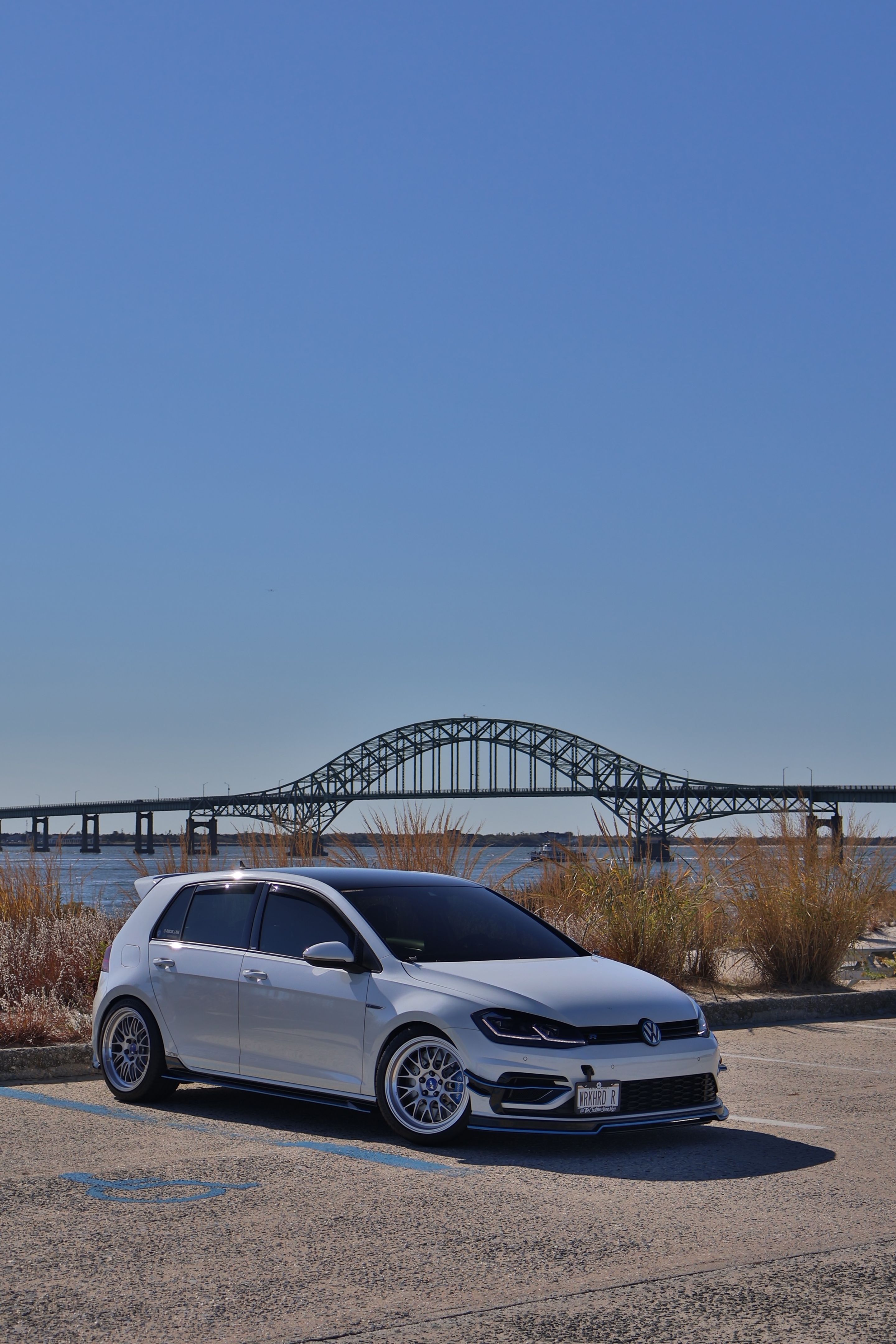 White VW MK7 Golf R with 18" ML-10RT Apex wheels in Machined Lip Brushed Clear