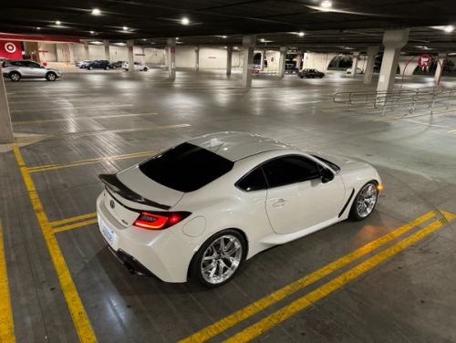 White Toyota 86 - VS-5RS in Brushed Clear