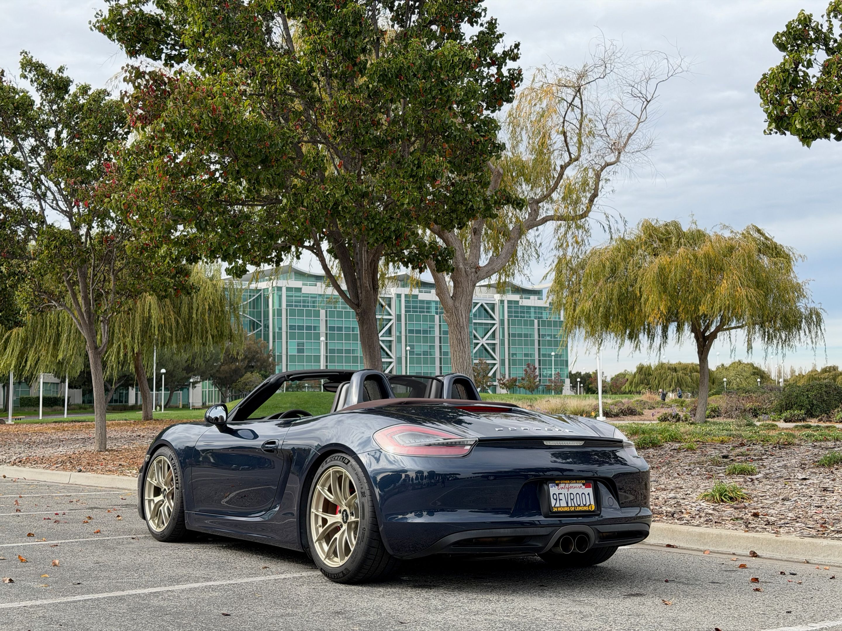 Blue Porsche 981 Boxster S with 19" VS-5RS Apex wheels in Motorsport Gold