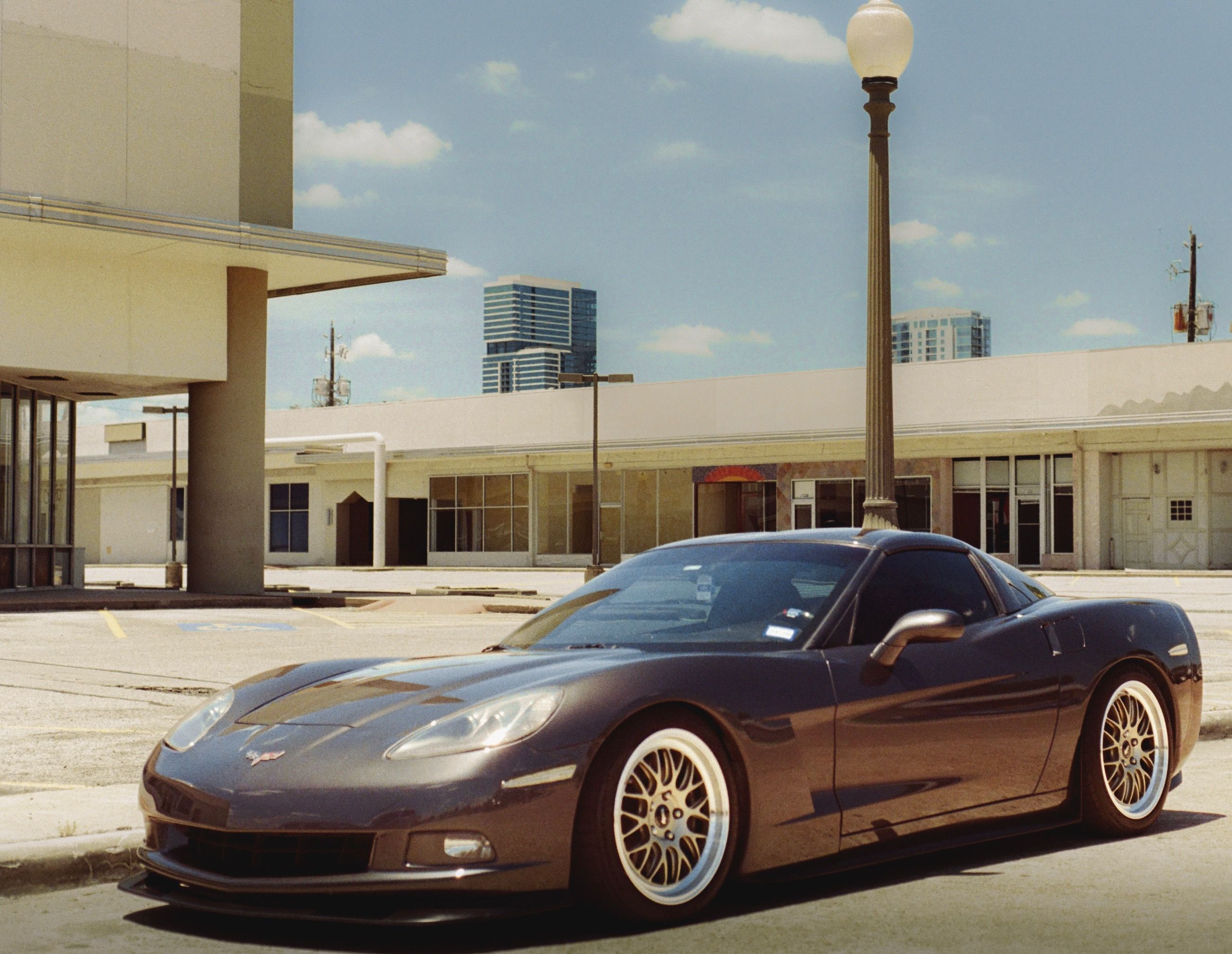 Grey Chevrolet Corvette - ML-10RT in Machined Lip Gloss Motorsport Gold