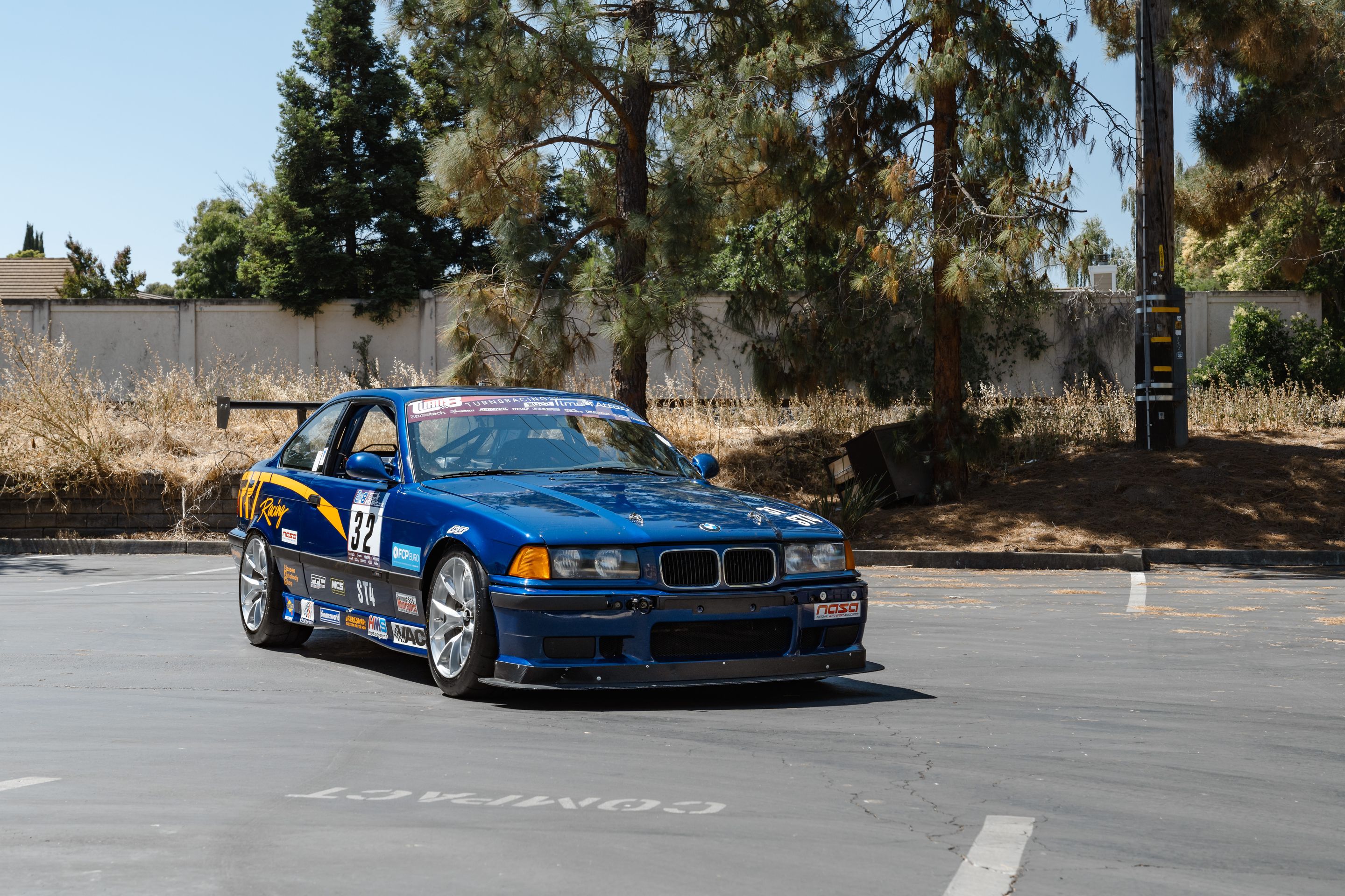 Blue BMW E36 3 Series with 17" VS-5RS Apex wheels in Brushed Clear