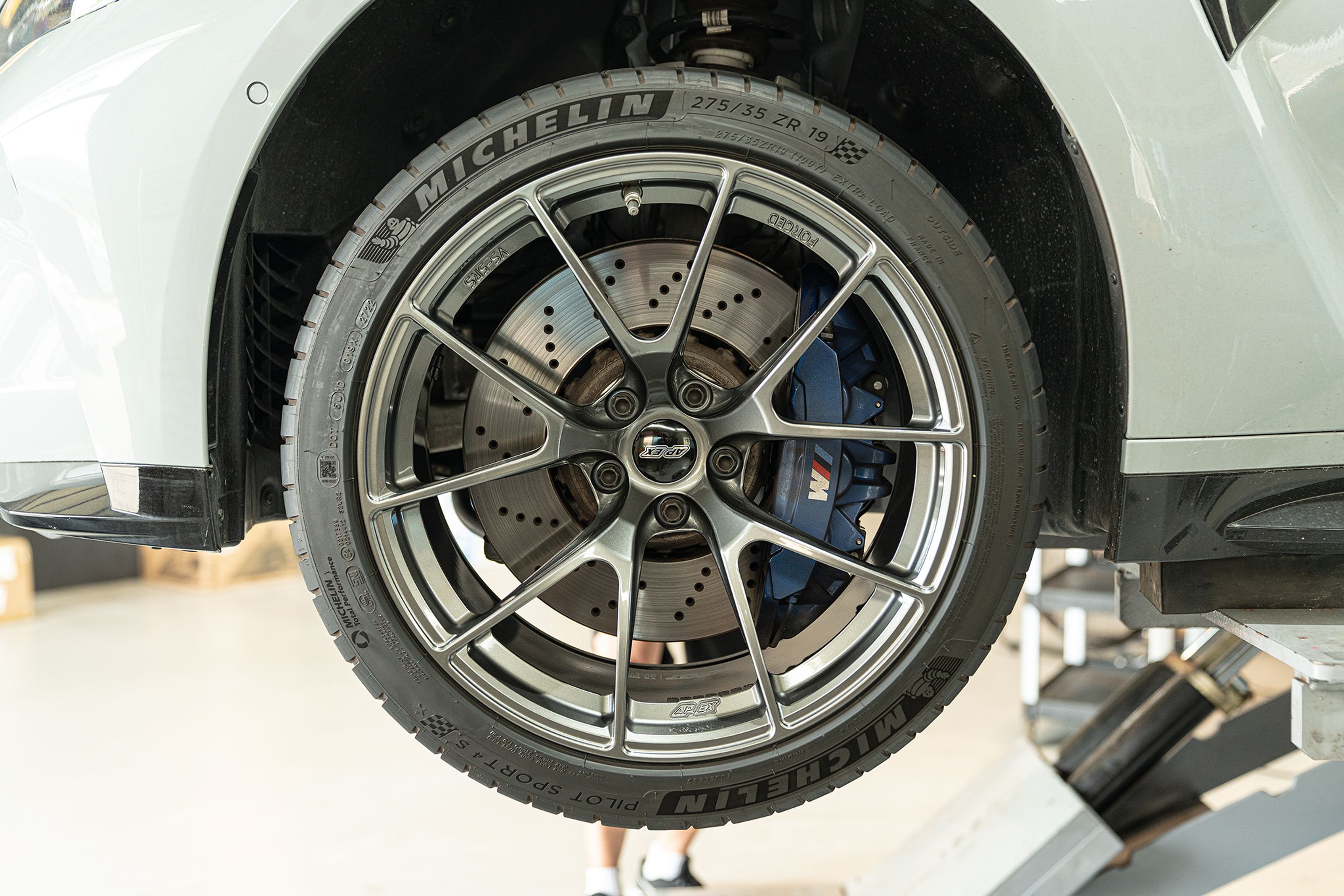 Grey BMW G80 M3 with 19"/20" VS-5RS Apex wheels in Anthracite