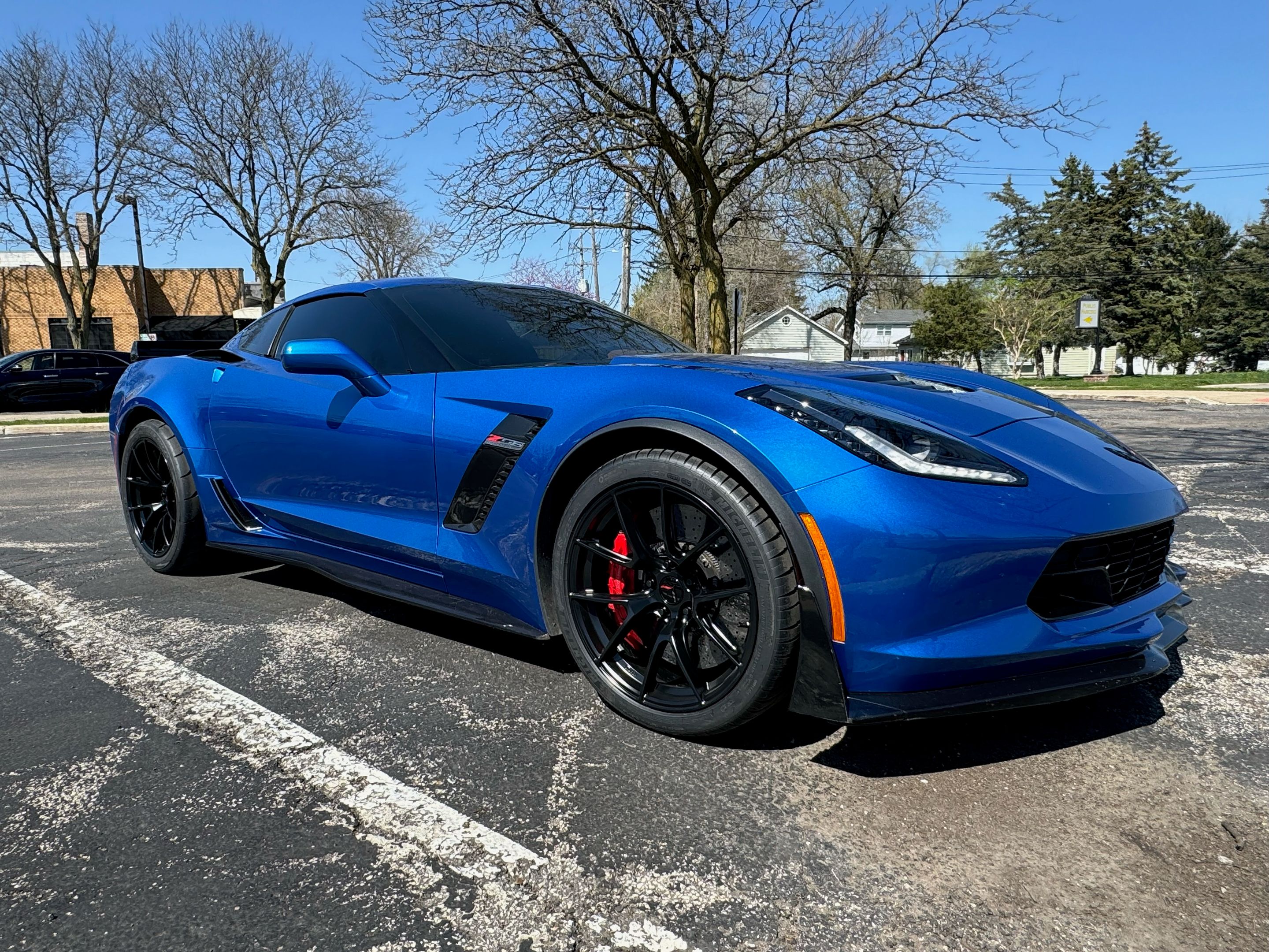 Blue Chevrolet C7 Corvette Z06 with 19" VS-5RS Apex wheels in Satin Black