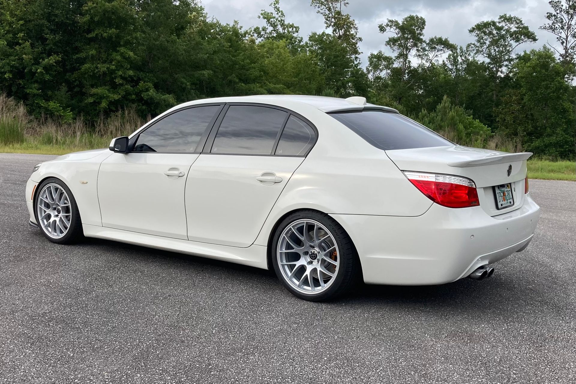BMW E60 Sedan 5 Series with 19