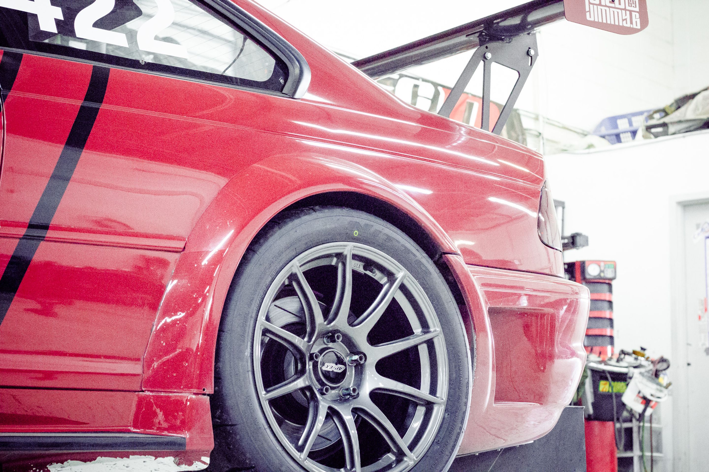 Multicolor BMW E46 M3 with 18" SM-10 Apex wheels in Anthracite