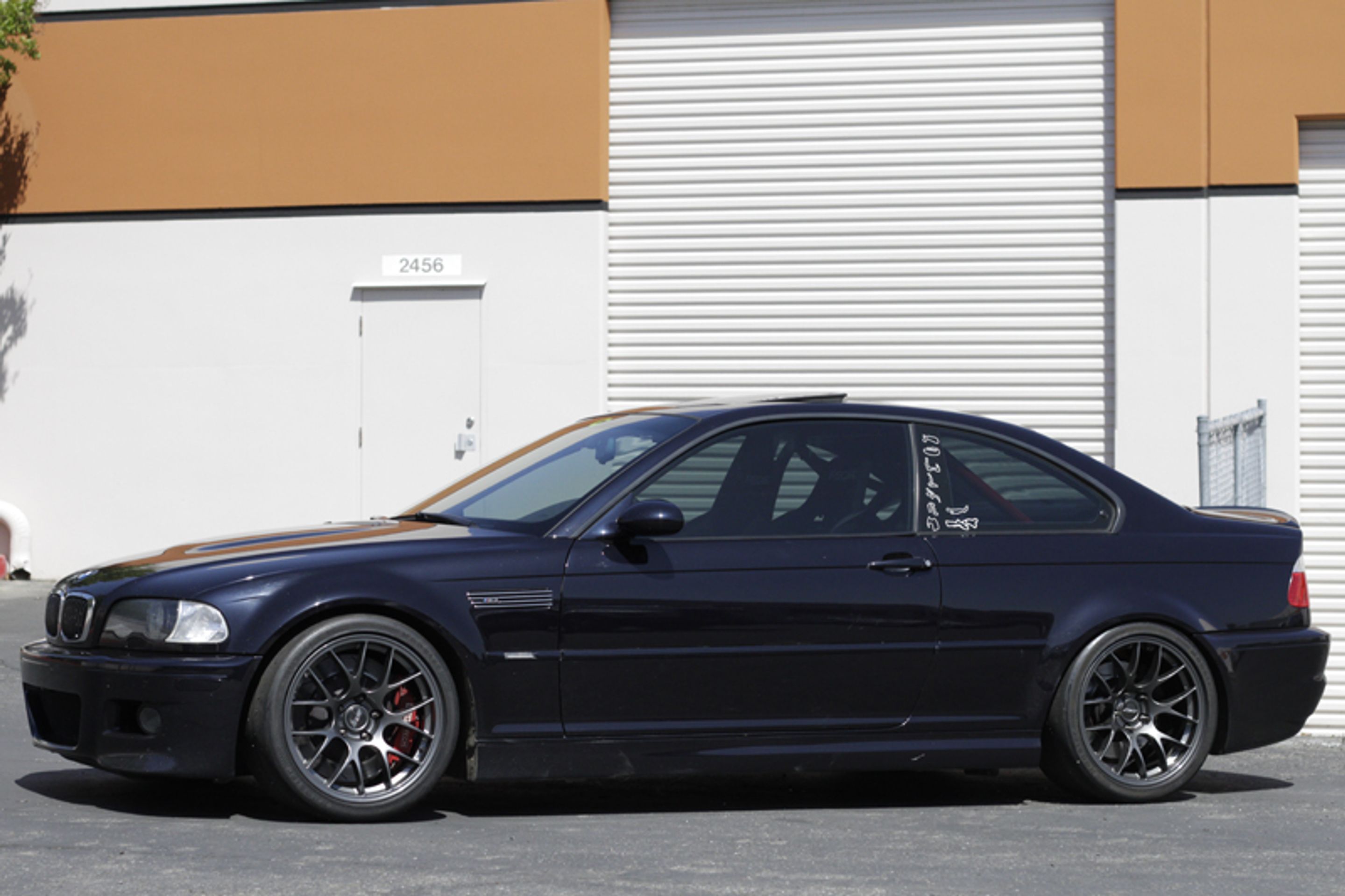Black BMW E46 M3 with 18" EC-7 Apex wheels in Anthracite