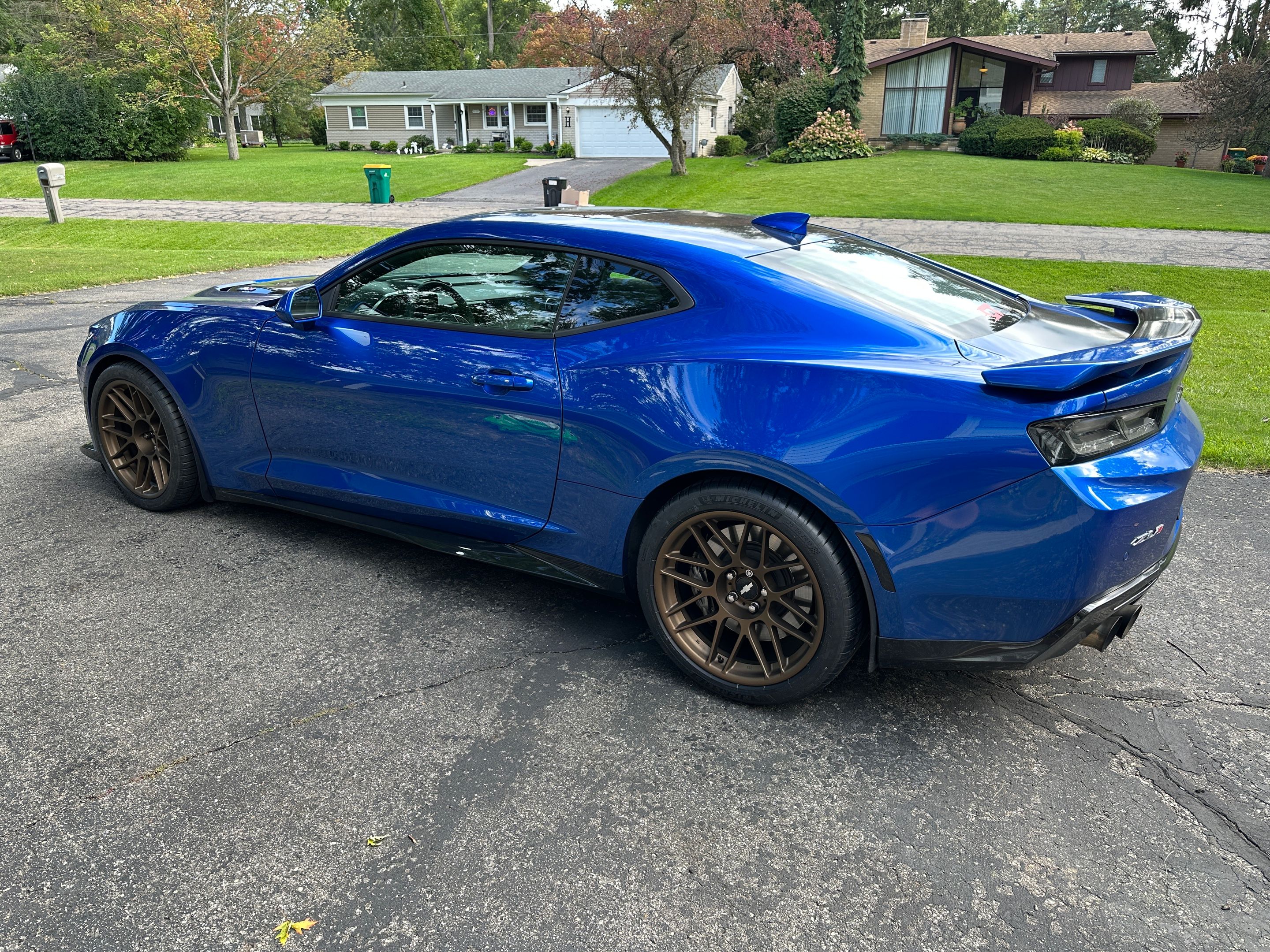 Blue Chevrolet 6th Gen Camaro ZL1 with 19" ARC-8 Apex wheels in Satin Bronze