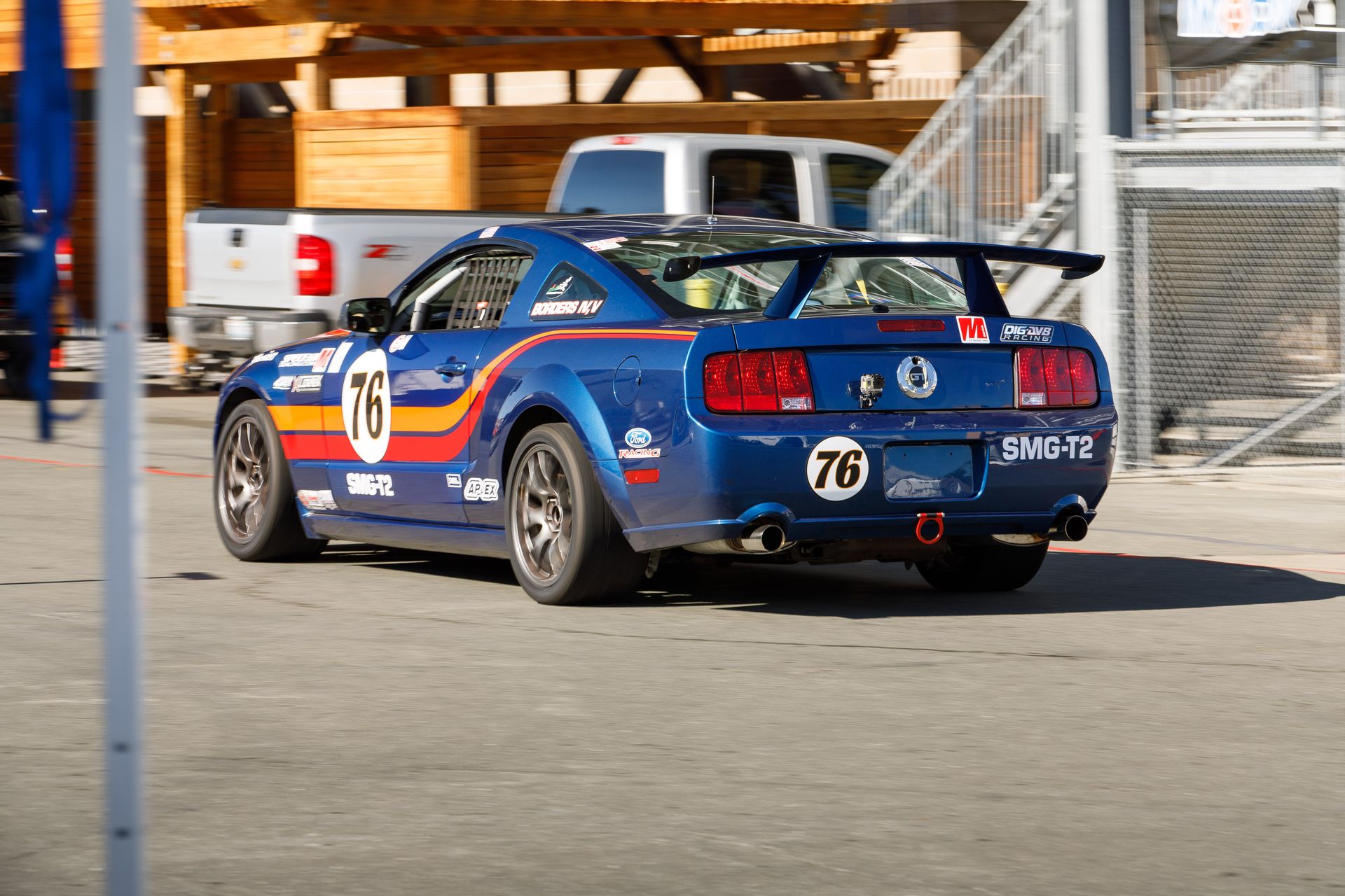 Ford S197 Mustang GT with 18