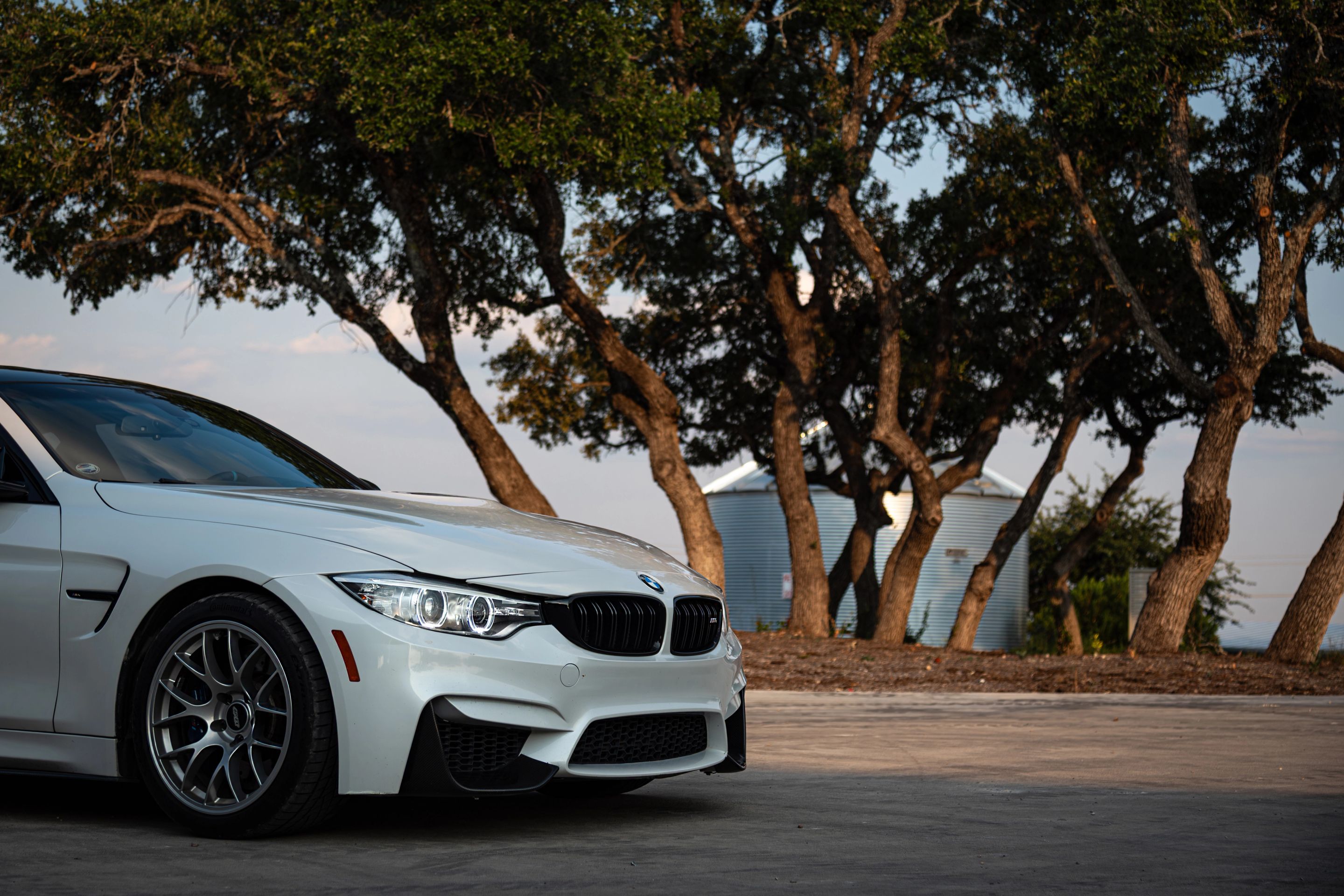 White BMW F82 Coupe M4 with 18" EC-7 Apex wheels in Race Silver