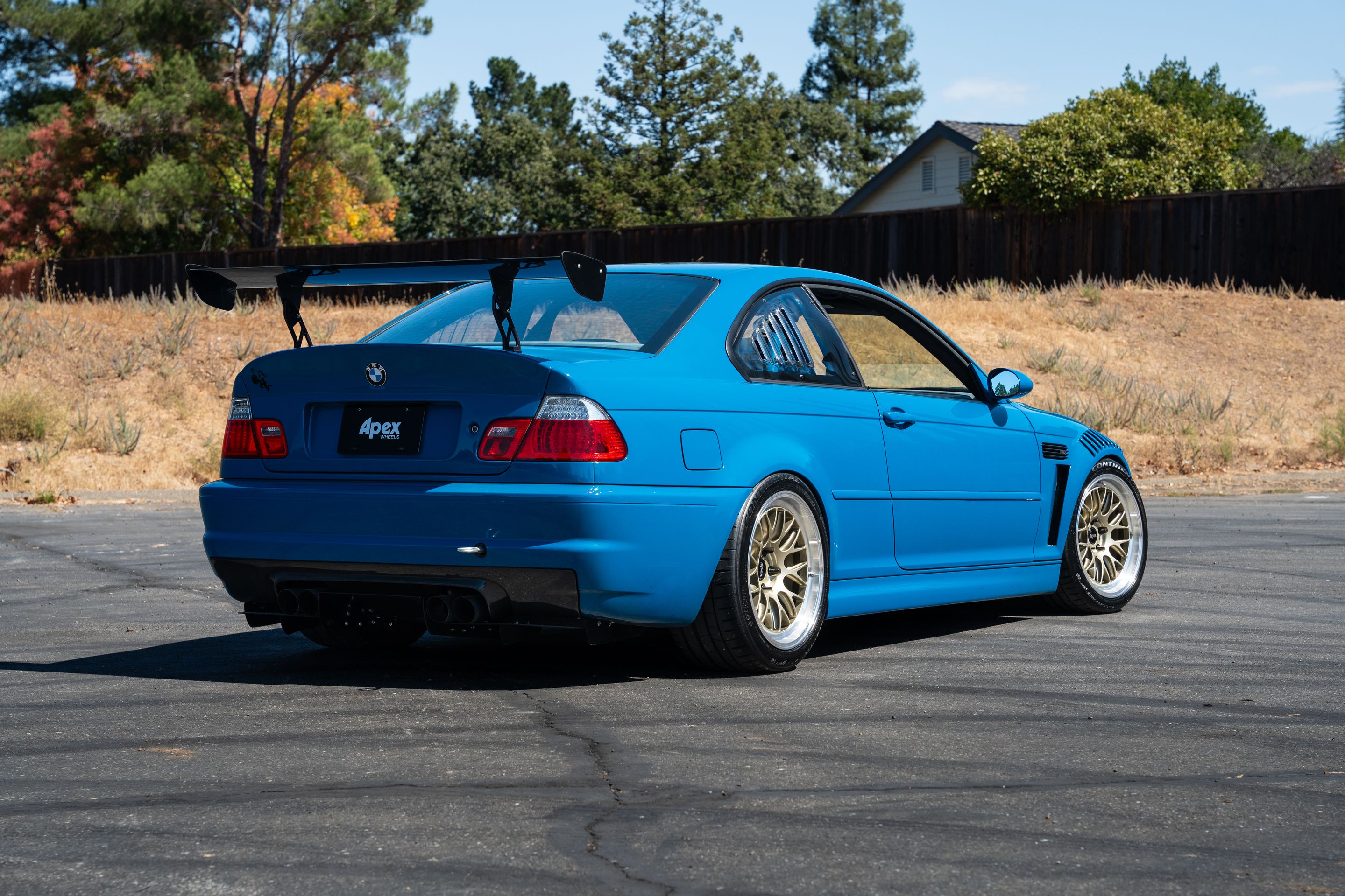Blue BMW E46 M3 with 18" ML-10RT Apex wheels in Machined Lip Gloss Motorsport Gold