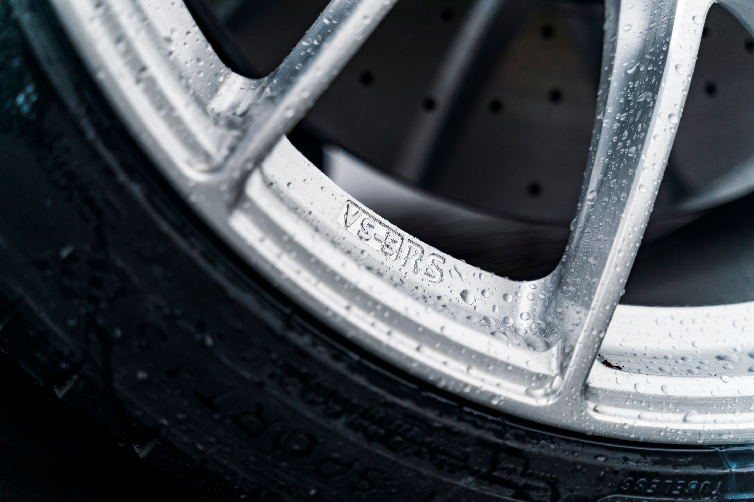 Black Cadillac CT5-V Blackwing with 19" VS-5RS Apex wheels in Brushed Clear