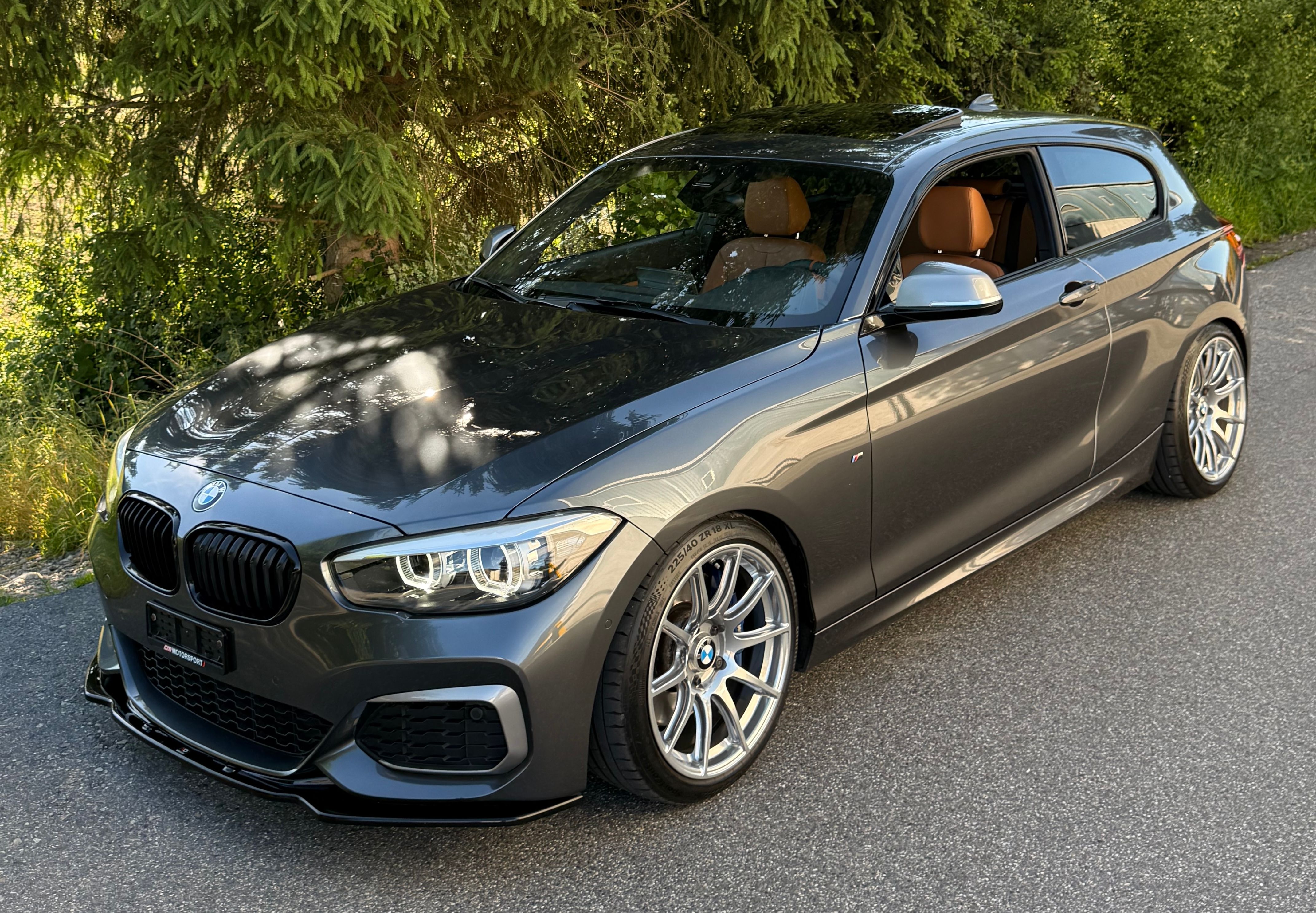 Grey BMW 1 Series - SM-10 in Race Silver