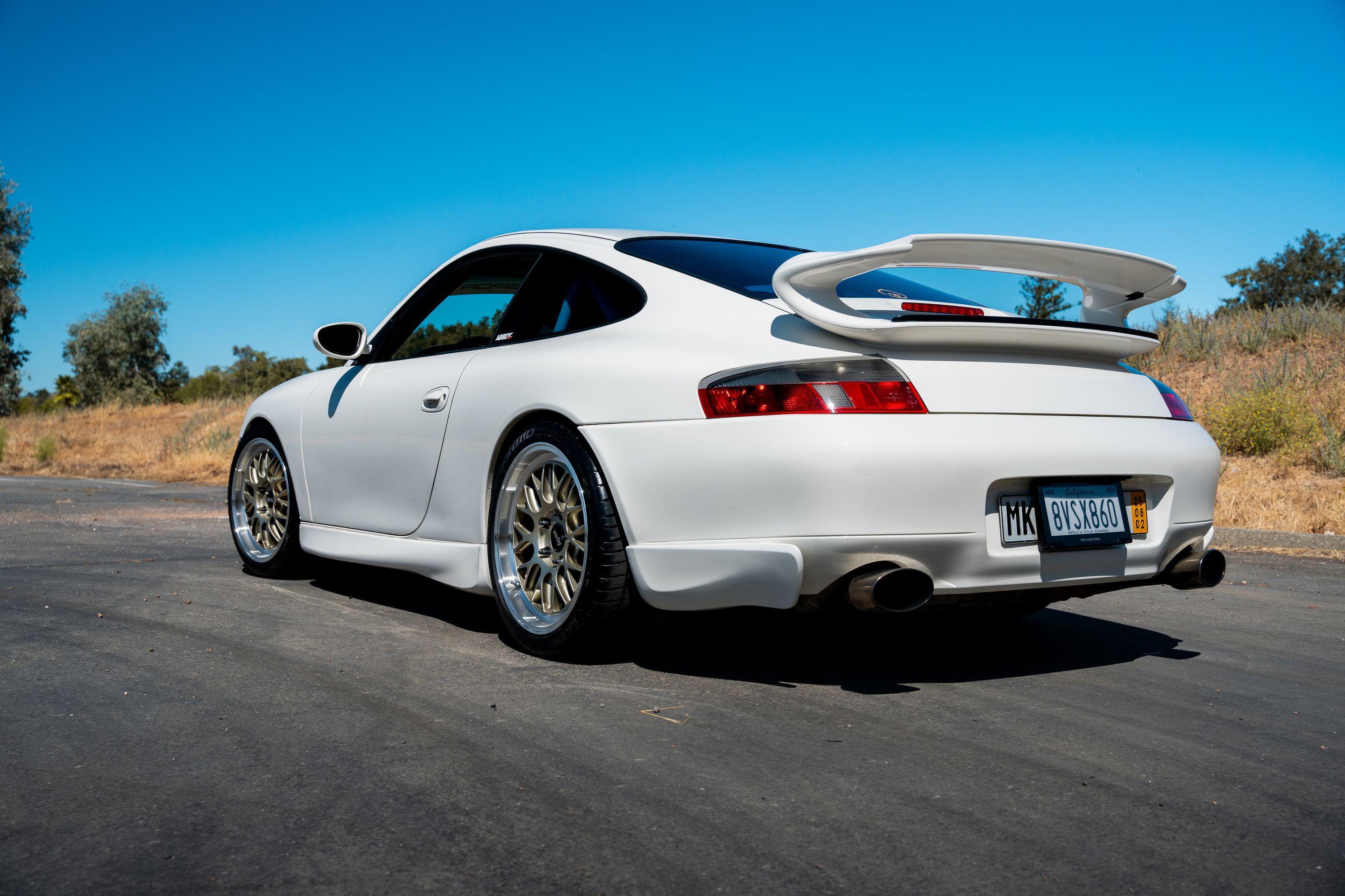 White Porsche 911 996 Carrera with 18" ML-10RT Apex wheels in Machined Lip Gloss Motorsport Gold
