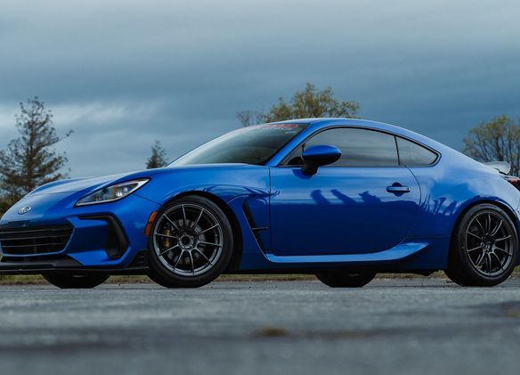 Subaru ZD8 / Gen 2 BRZ with 17" SM-10RS in Anthracite