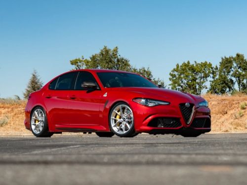 Red Alfa Romeo Giulia - VS-5RS in Brushed Clear
