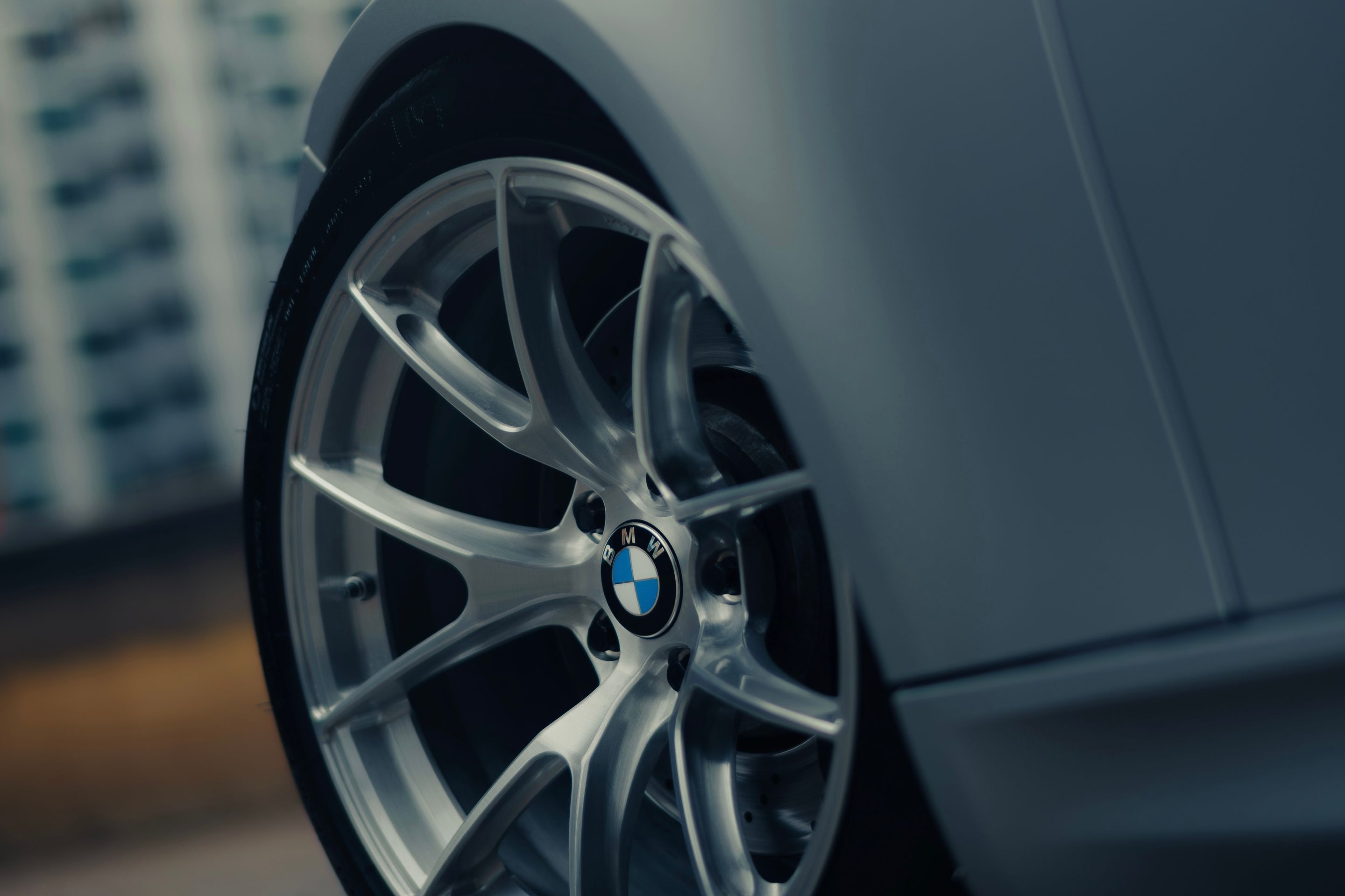 Silver BMW E92 Coupe M3 with 18" VS-5RS Apex wheels in Brushed Clear