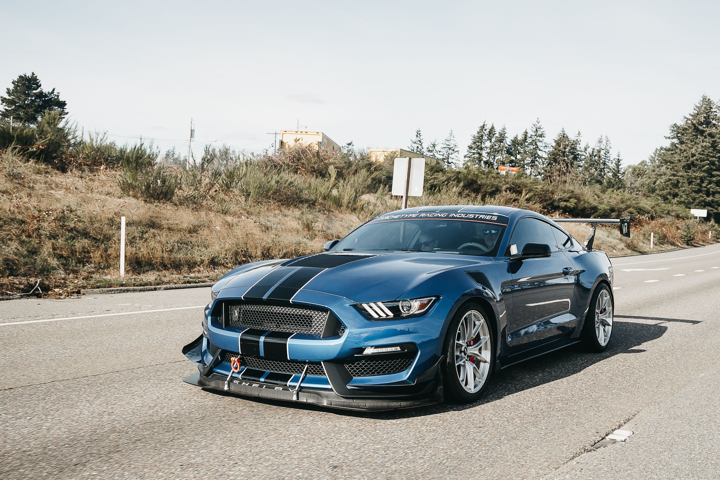 Blue Ford S550 Mustang GT350 with 19" VS-5RS Apex wheels in Brushed Clear