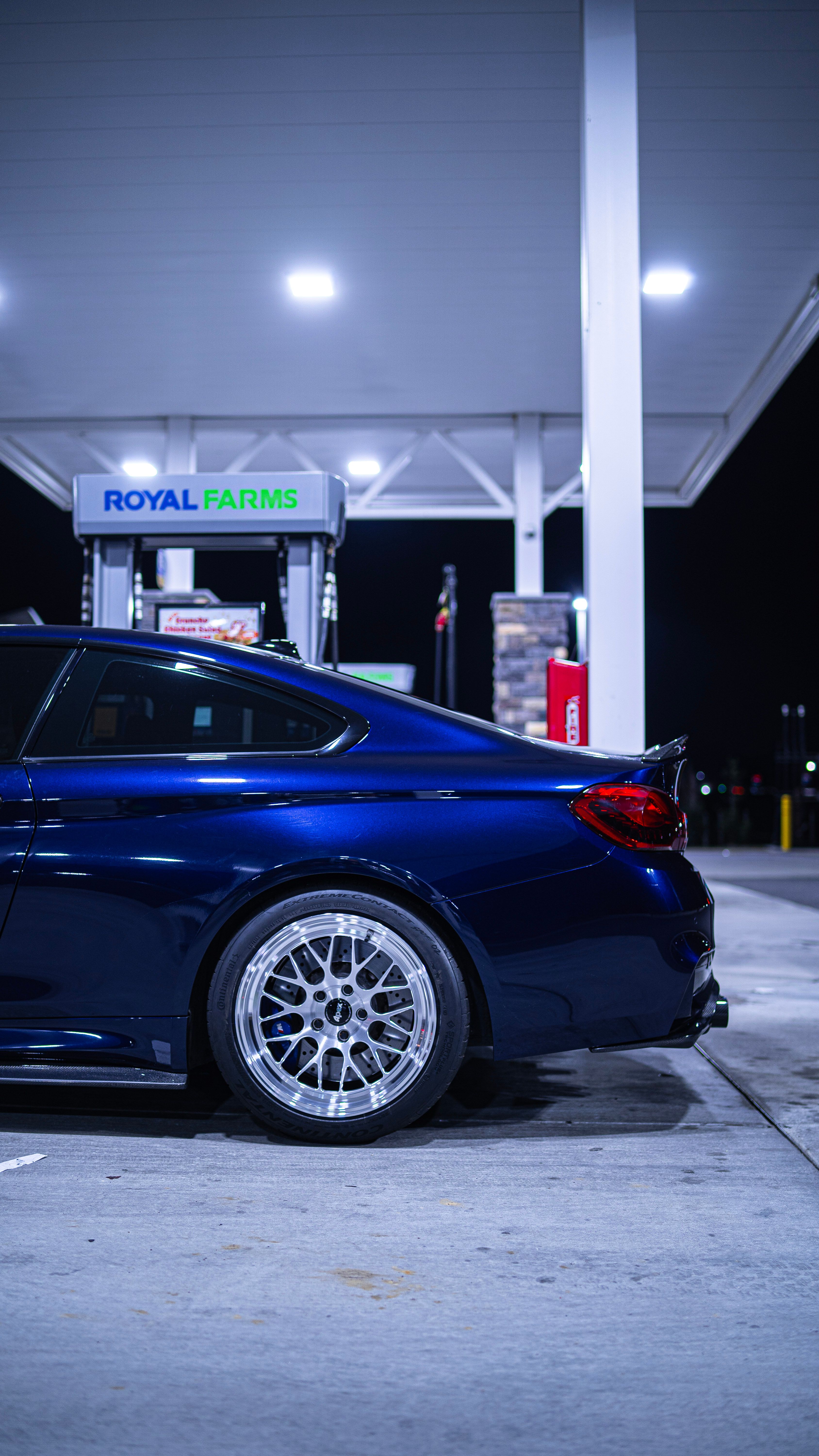 Blue BMW F82 Coupe M4 with 18" ML-10RT Apex wheels in Machined Lip Brushed Clear