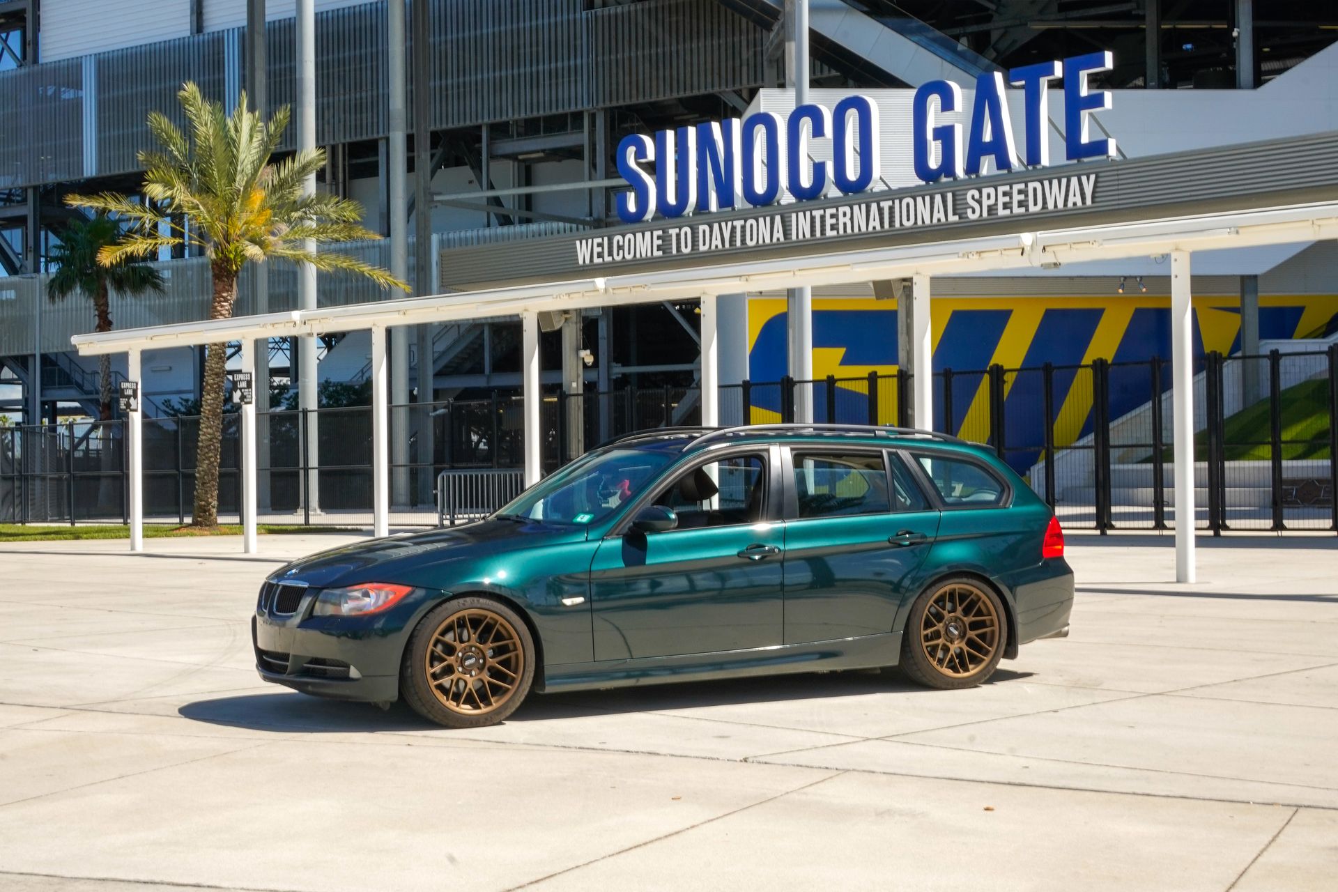 E91 Rims BMW E91 Wagon 3 Series with 18