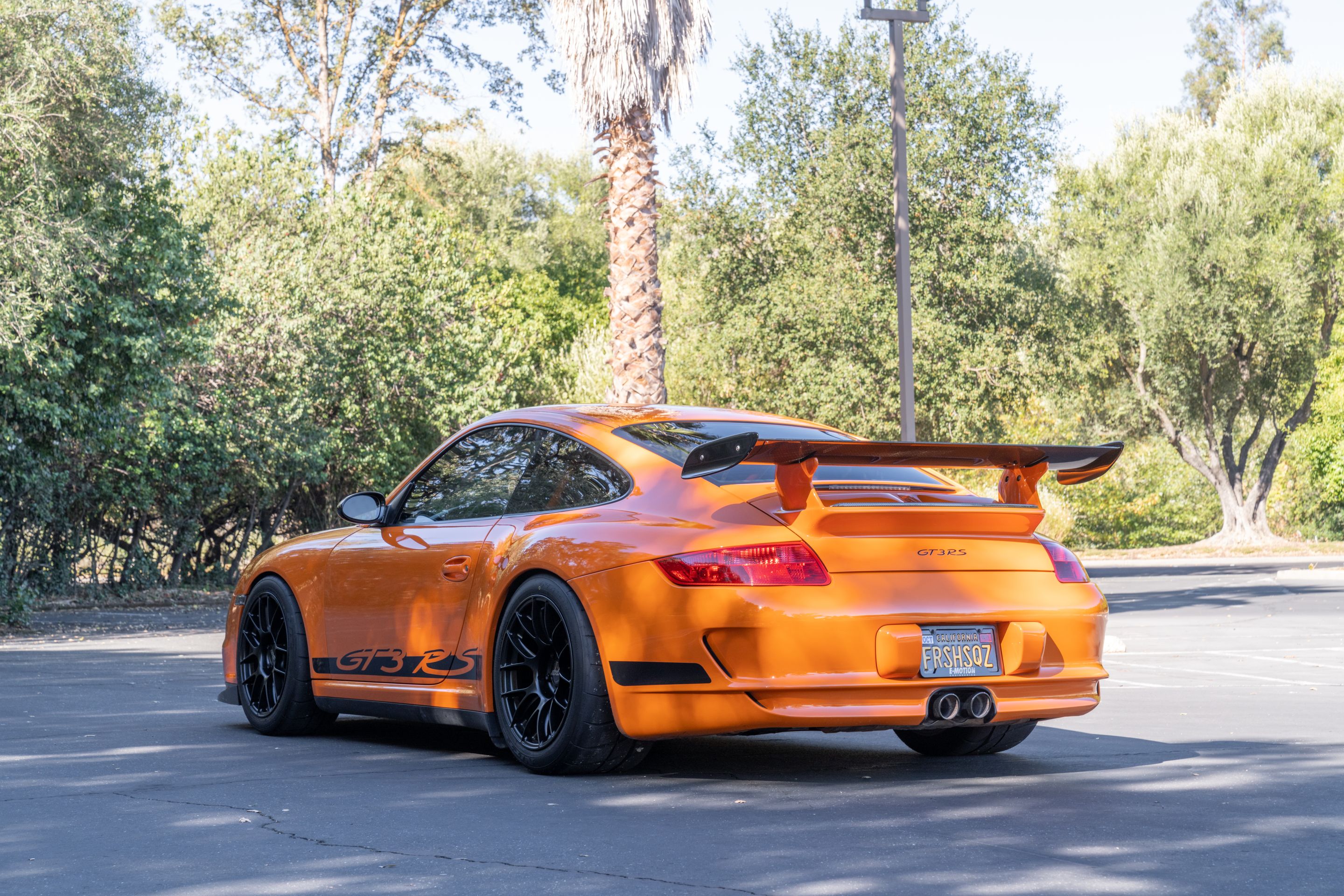 Orange Porsche 911 997 GT3 RS with 18" EC-7RS Apex wheels in Satin Black