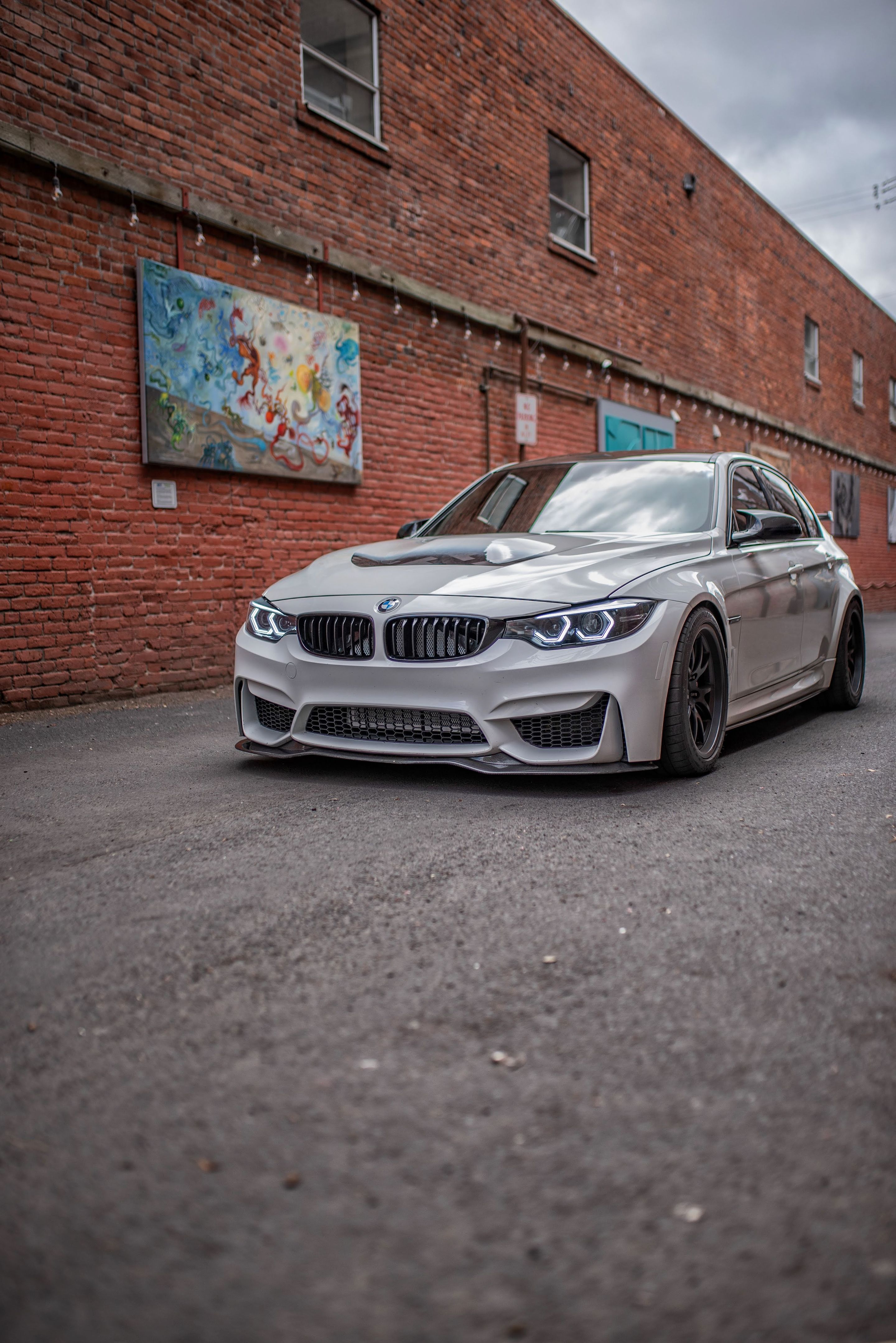 White BMW F80 M3 with 18" FL-5 Apex wheels in Satin Black