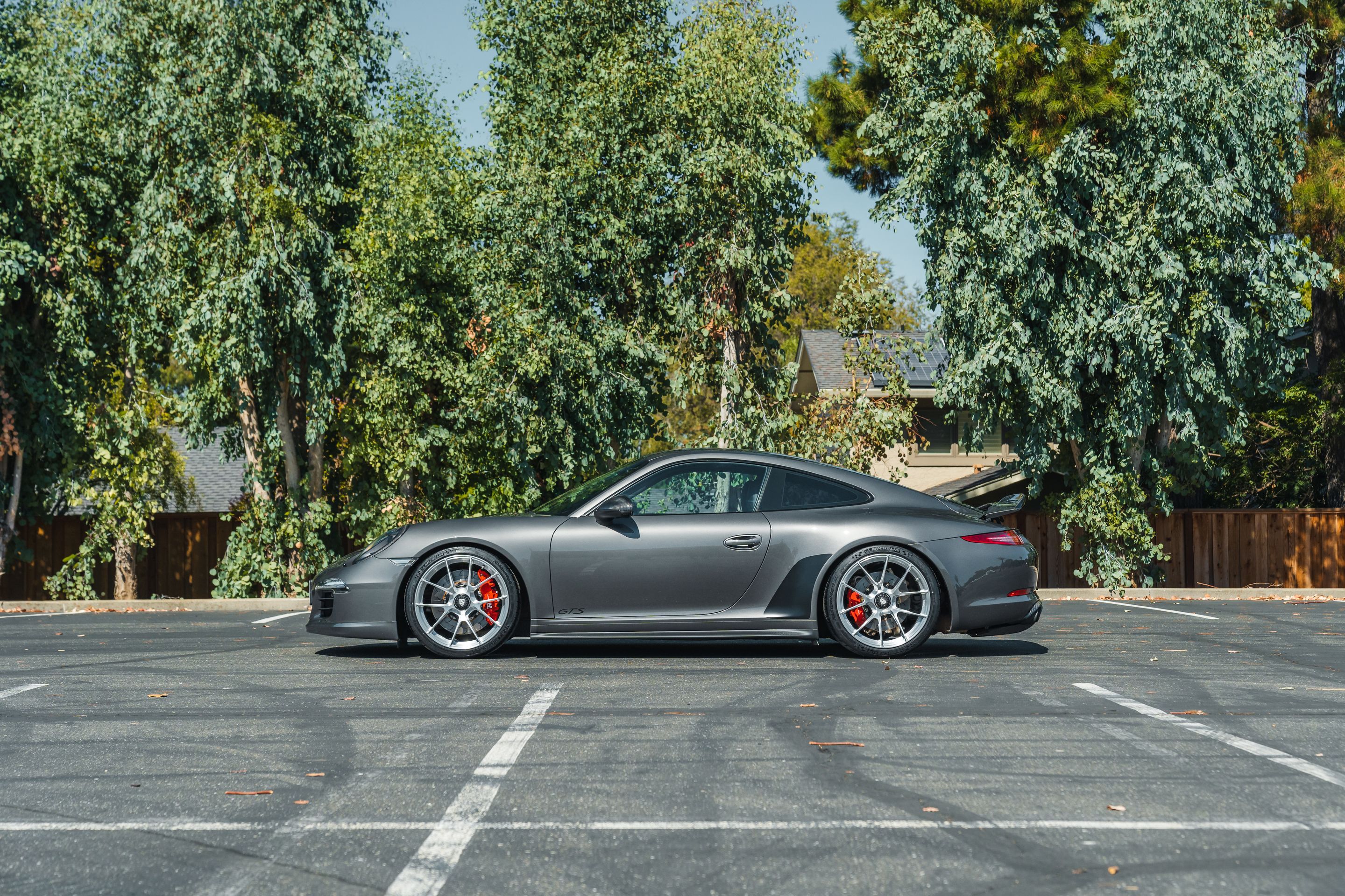 Grey Porsche 911 991.1 Carrera GTS with 20" VS-5RS Apex wheels in Brushed Clear