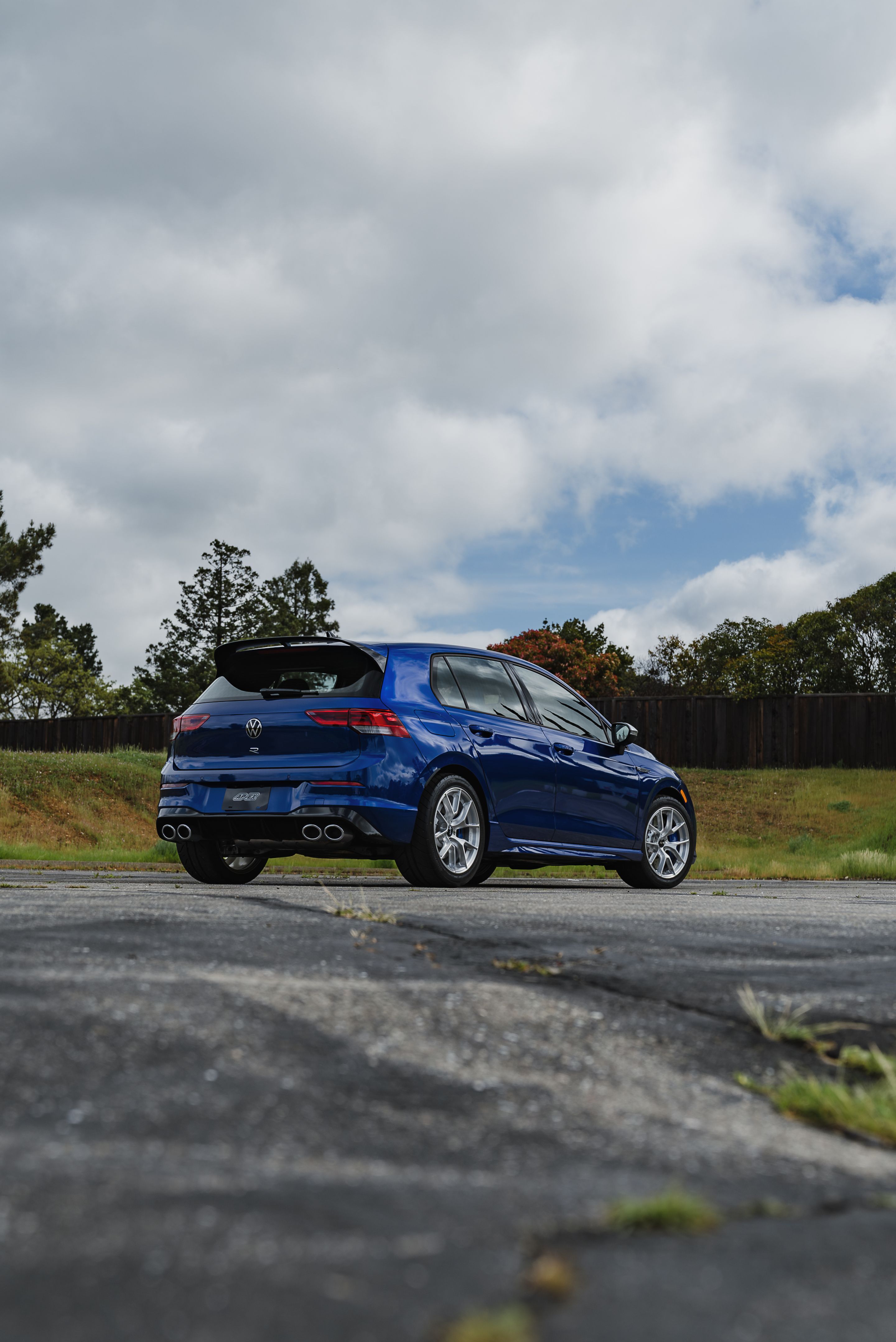 Blue VW MK8 Golf R with 17" VS-5RS Apex wheels in Brushed Clear