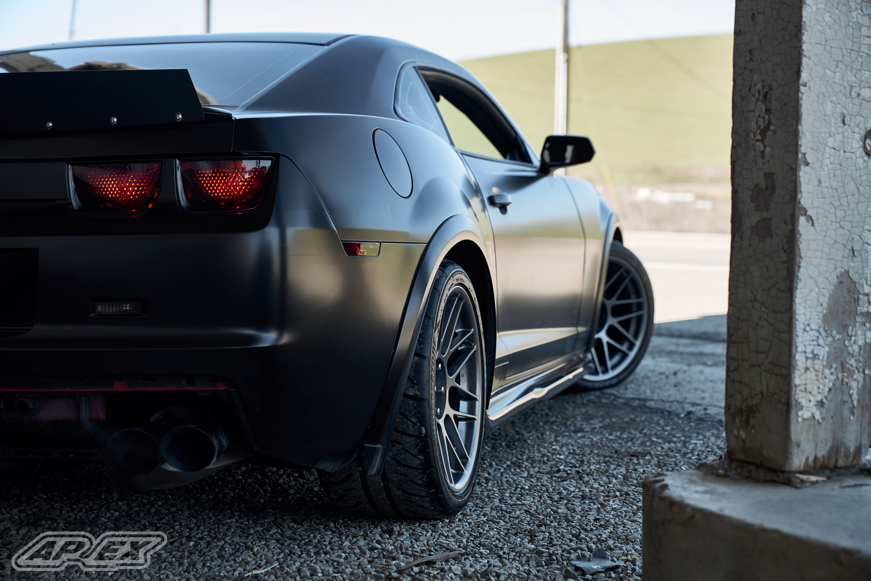 Black Chevrolet 5th Gen Camaro SS with 19" ARC-8 Apex wheels in Anthracite