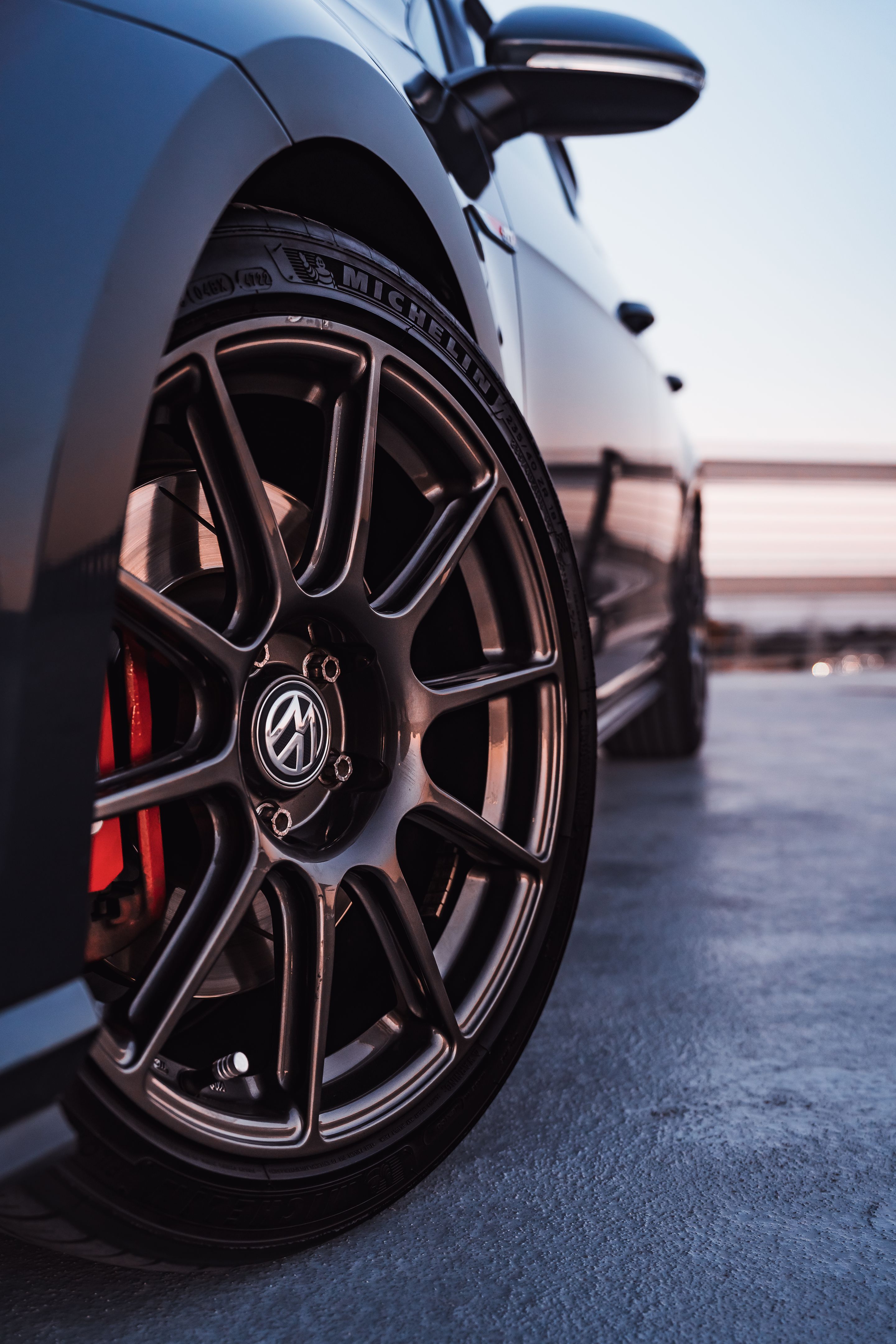 Black VW MK7 GTI with 17" SM-10 Apex wheels in Anthracite