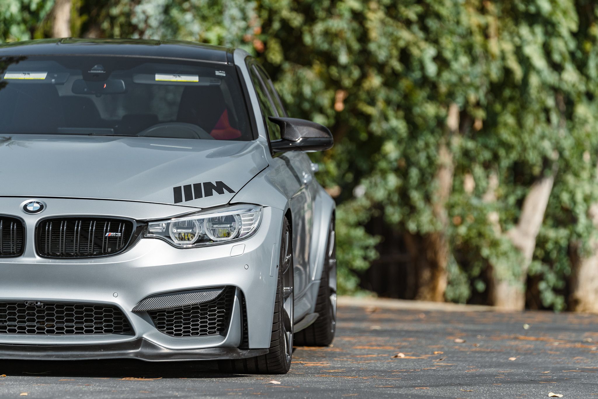 Silver BMW F80 M3 with 20" VS-5RS Apex wheels in Anthracite