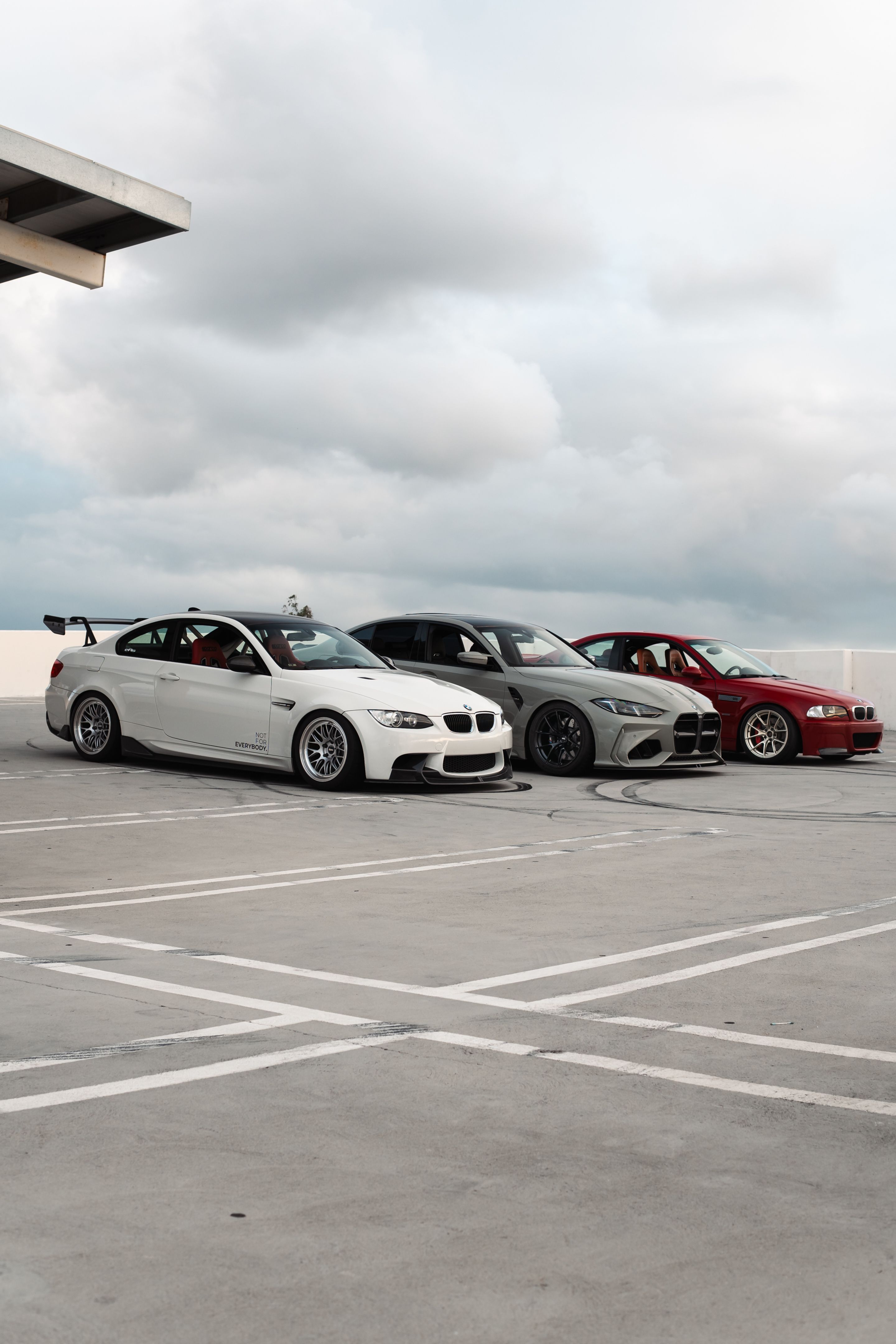 White BMW E92 Coupe M3 with 18" ML-10RT Apex wheels in Machined Lip Race Silver