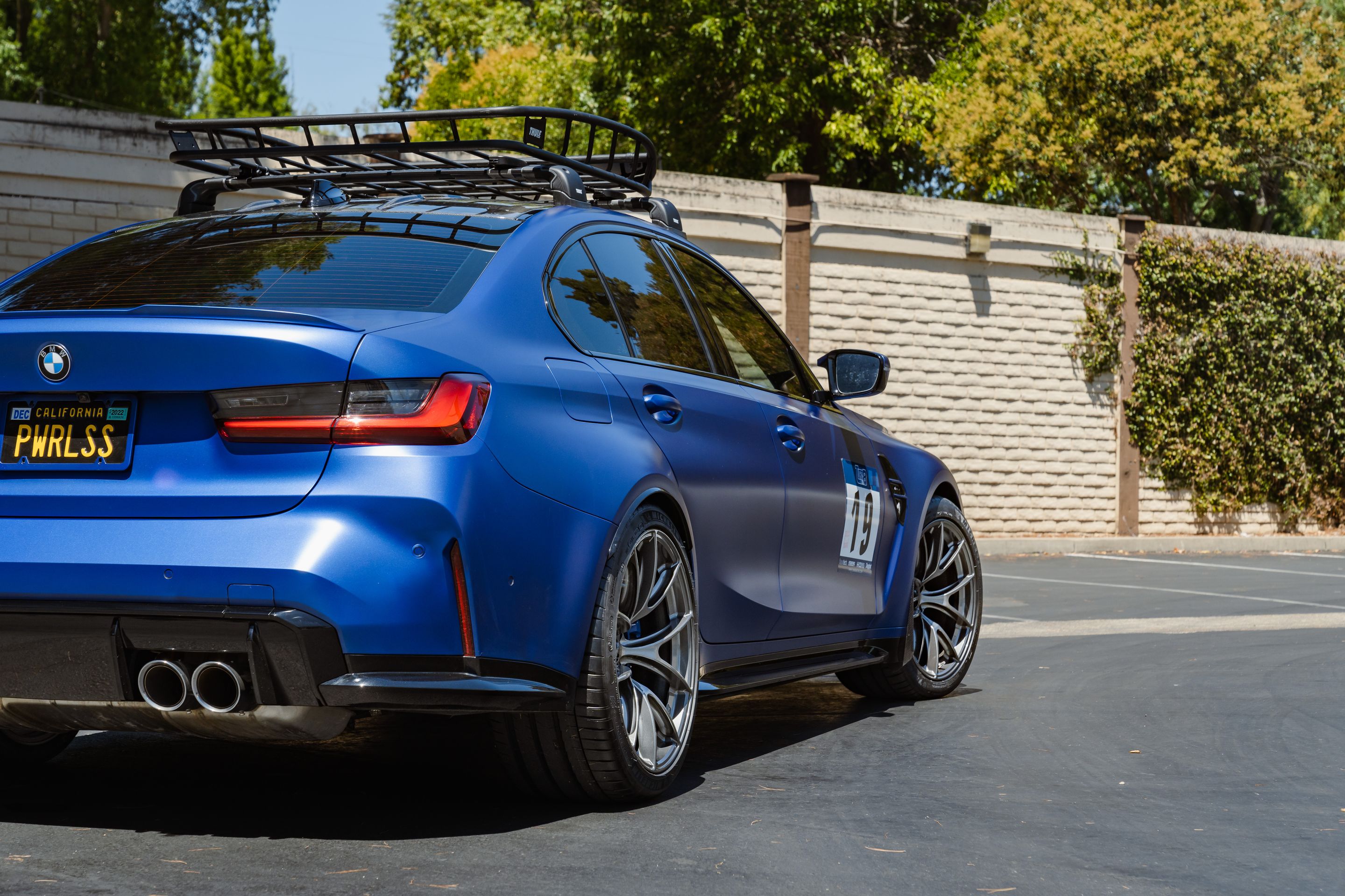 Blue BMW G80 M3 with 19"/20" VS-5RS Apex wheels in Anthracite