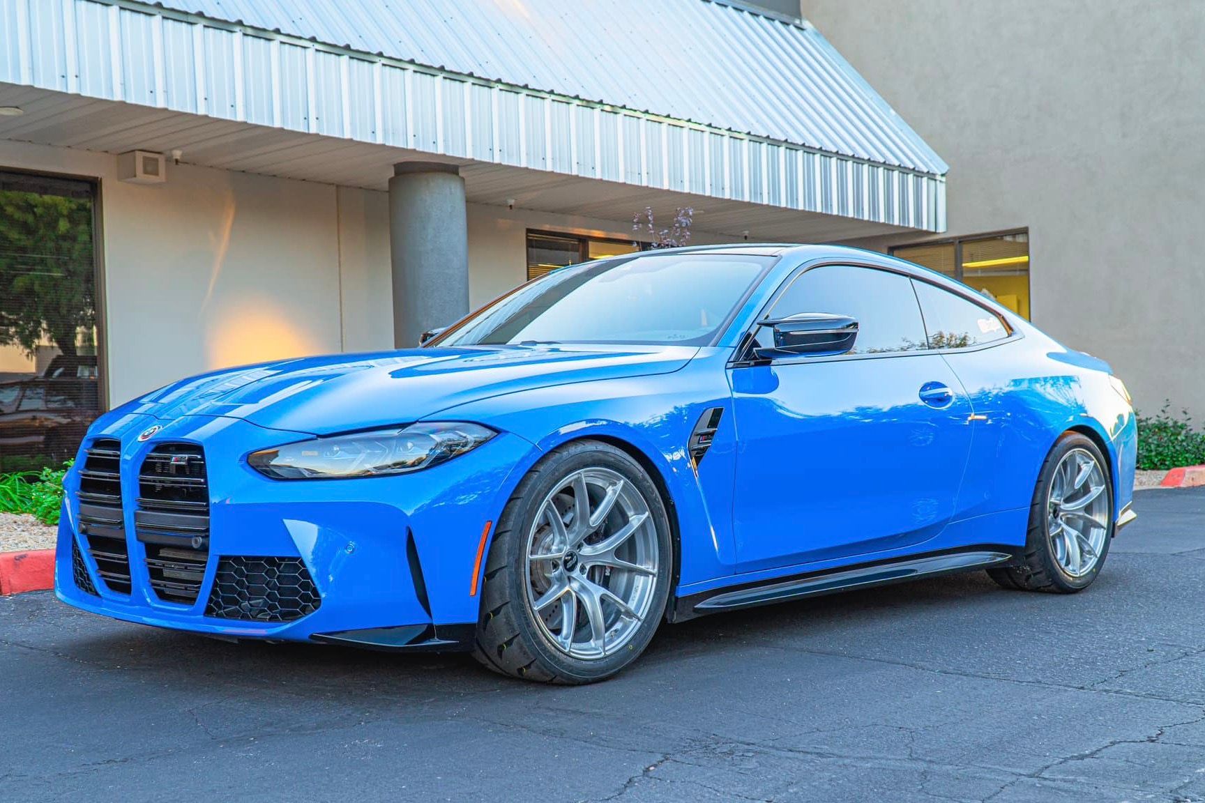 Blue BMW M4 - VS-5RS in Brushed Clear